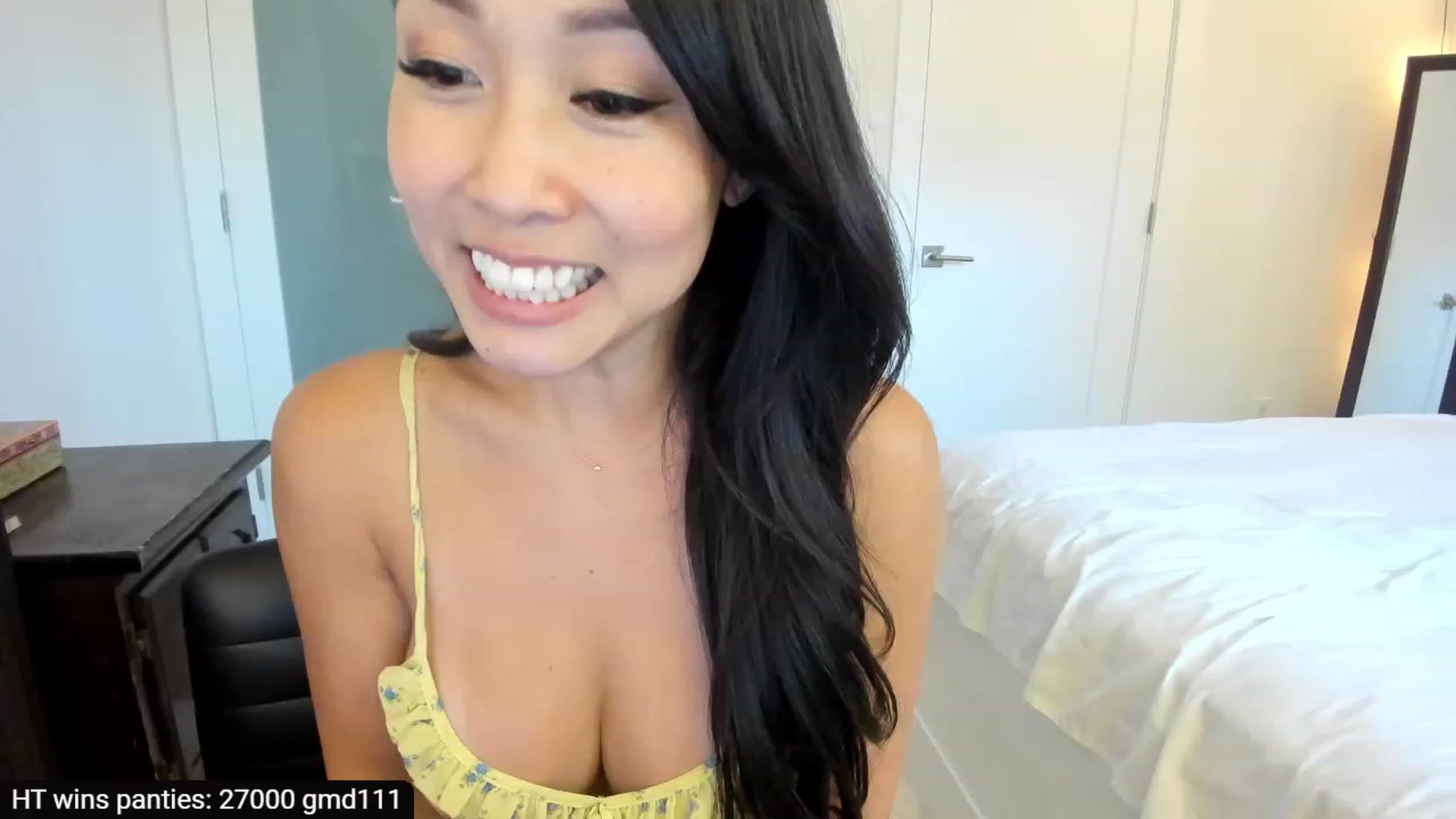 Gallery image thumbnail from bdaycutie's myfreecams stream on, 09/22/2023, 19:51 image 19 of 20
