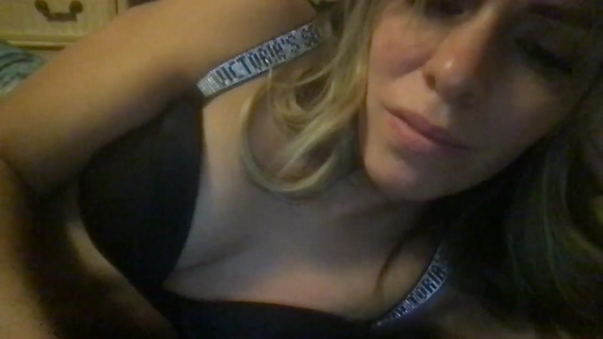 Gallery image thumbnail from bdsmgoddess's myfreecams stream on, 07/18/2024, 14:04 image 11 of 20