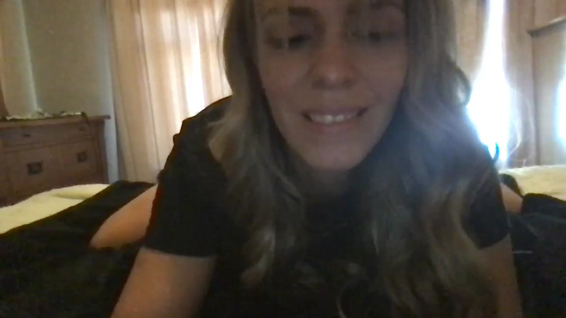 Gallery image thumbnail from bdsmgoddess's myfreecams stream on, 07/25/2024, 14:33 image 15 of 20