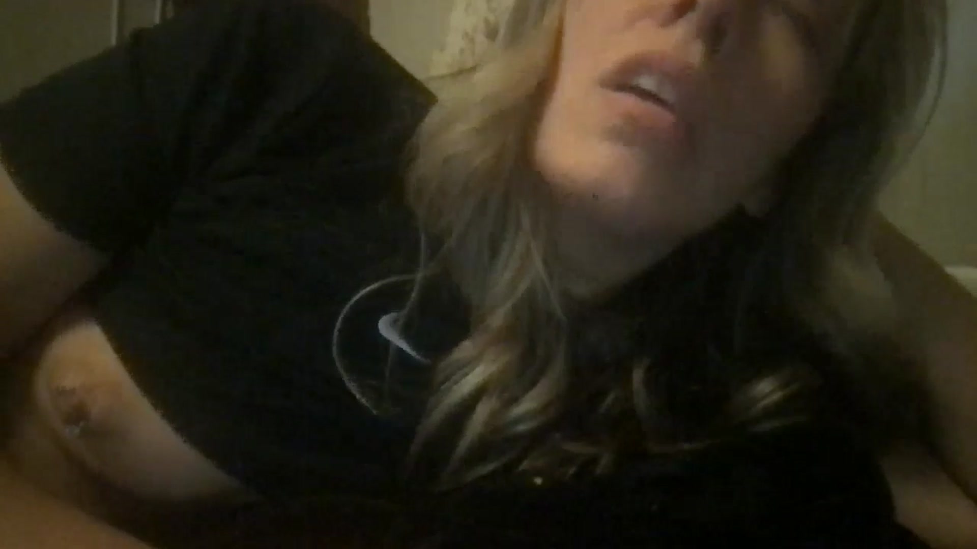 Gallery image thumbnail from bdsmgoddess's myfreecams stream on, 07/25/2024, 15:55 image 15 of 20