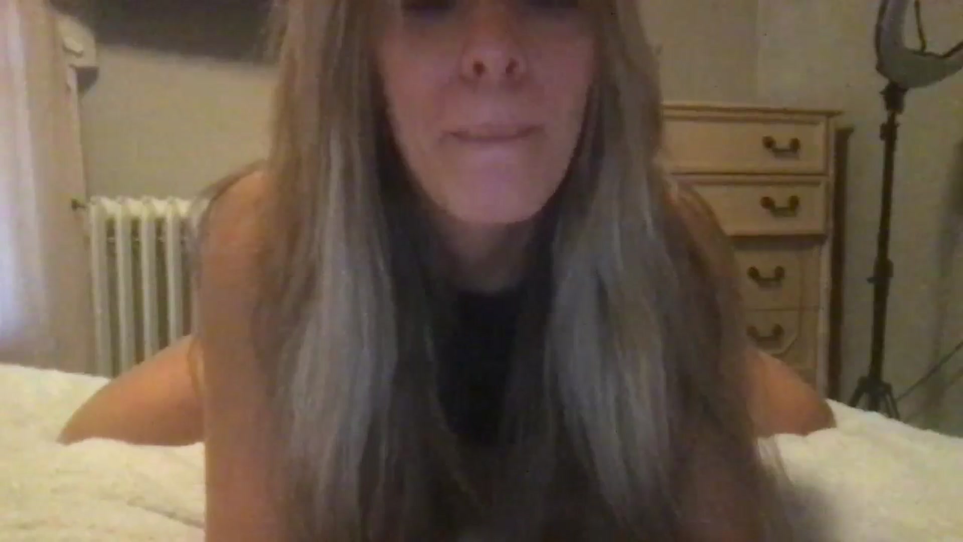 Gallery image thumbnail from bdsmgoddess's myfreecams stream on, 07/26/2024, 14:53 image 9 of 20