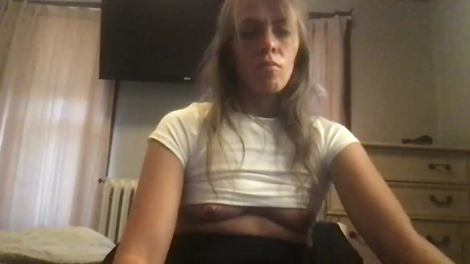 Gallery image thumbnail from bdsmgoddess's myfreecams stream on, 08/14/2024, 16:42 image 16 of 20
