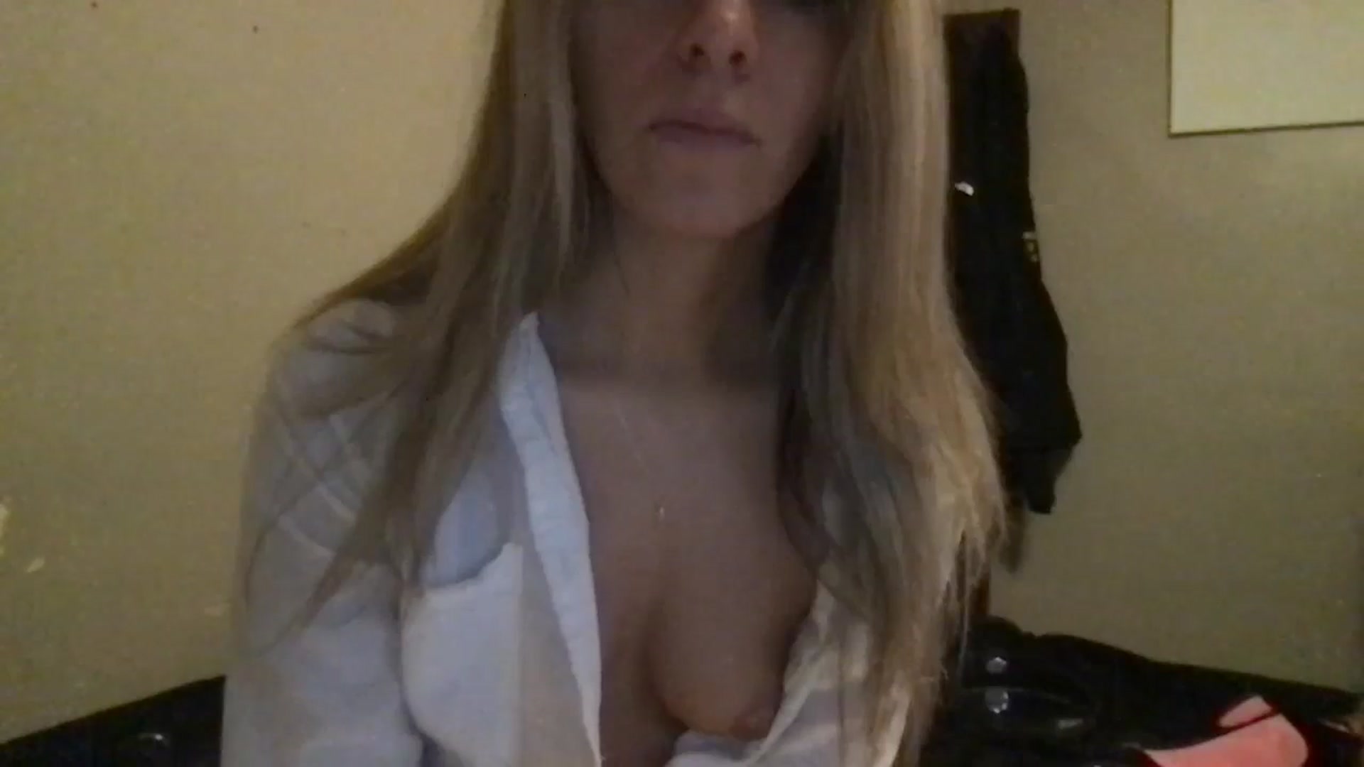 Gallery image thumbnail from bdsmgoddess's myfreecams stream on, 08/23/2024, 11:45 image 20 of 20