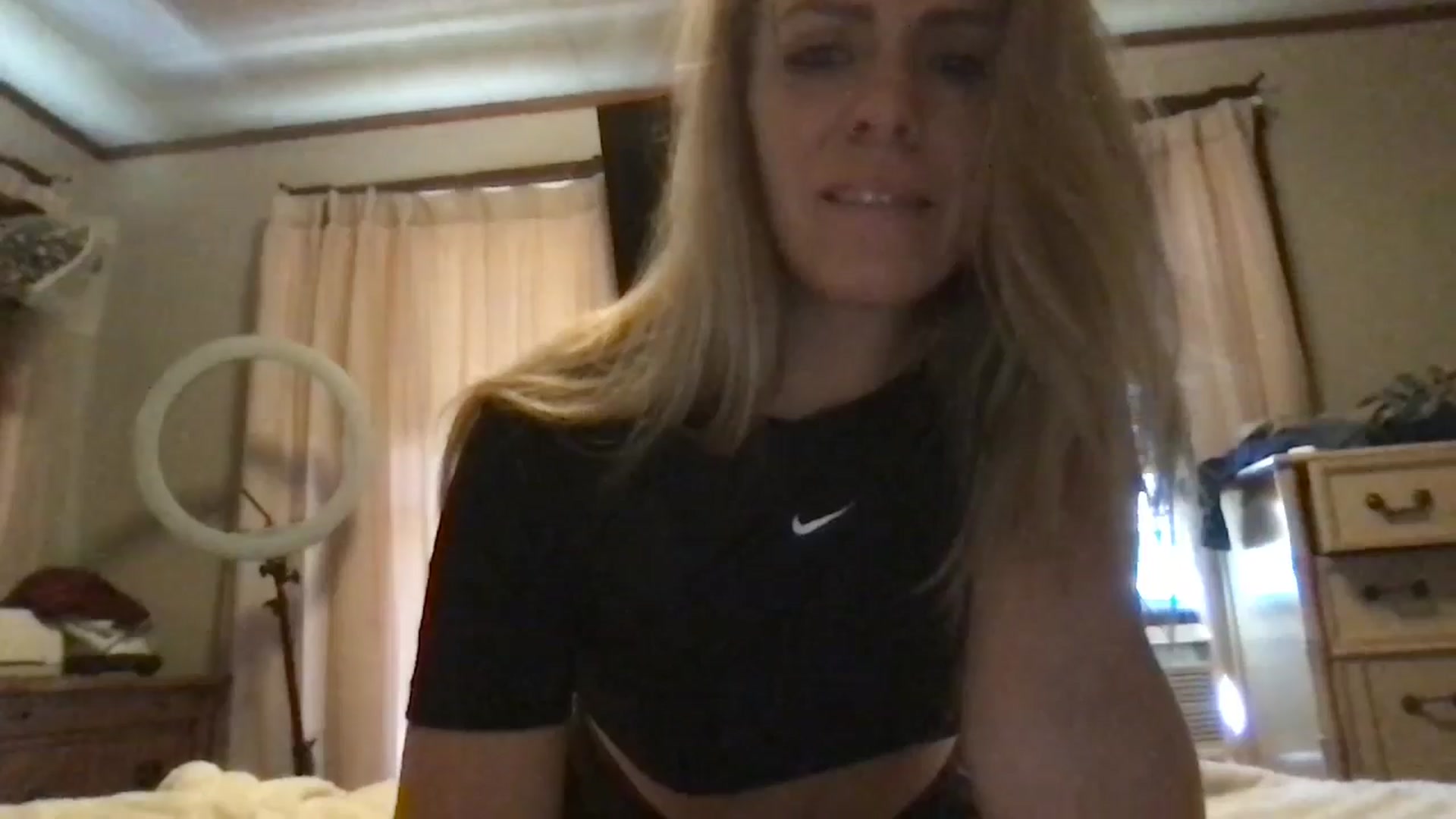 Gallery image thumbnail from bdsmgoddess's myfreecams stream on, 08/23/2024, 16:12 image 3 of 20