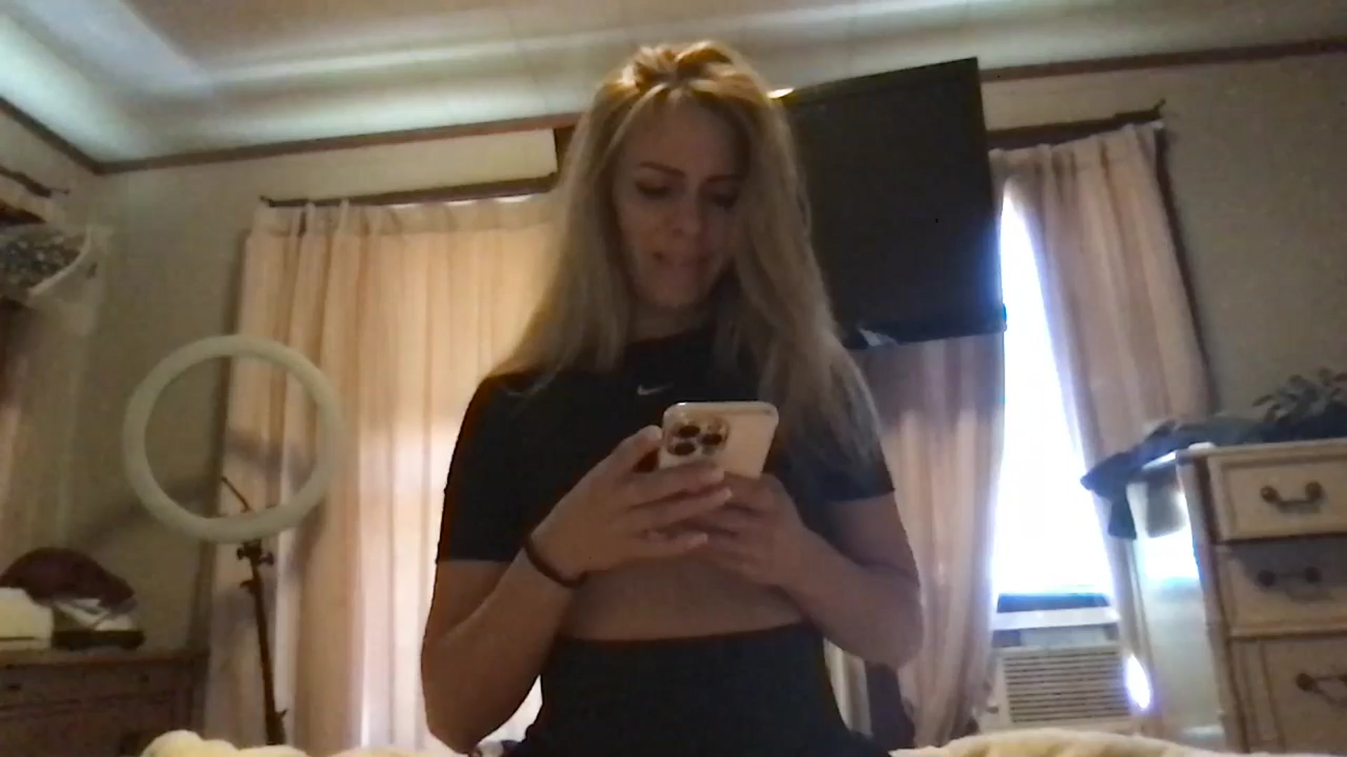 Gallery image thumbnail from bdsmgoddess's myfreecams stream on, 08/23/2024, 16:12 image 6 of 20