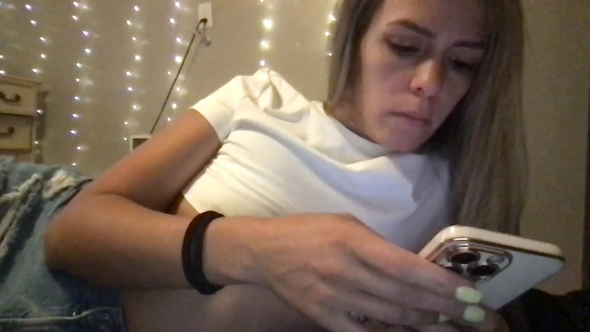 Gallery image thumbnail from bdsmgoddess's myfreecams stream on, 08/29/2024, 12:37 image 1 of 20
