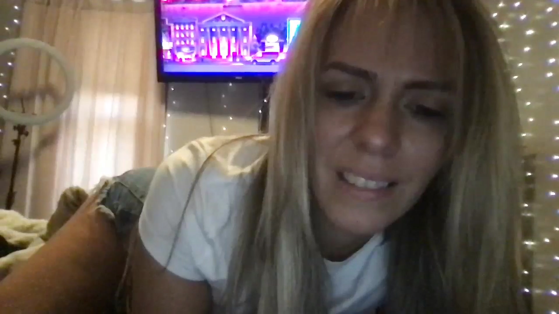 Gallery image thumbnail from bdsmgoddess's myfreecams stream on, 08/29/2024, 13:33 image 17 of 20