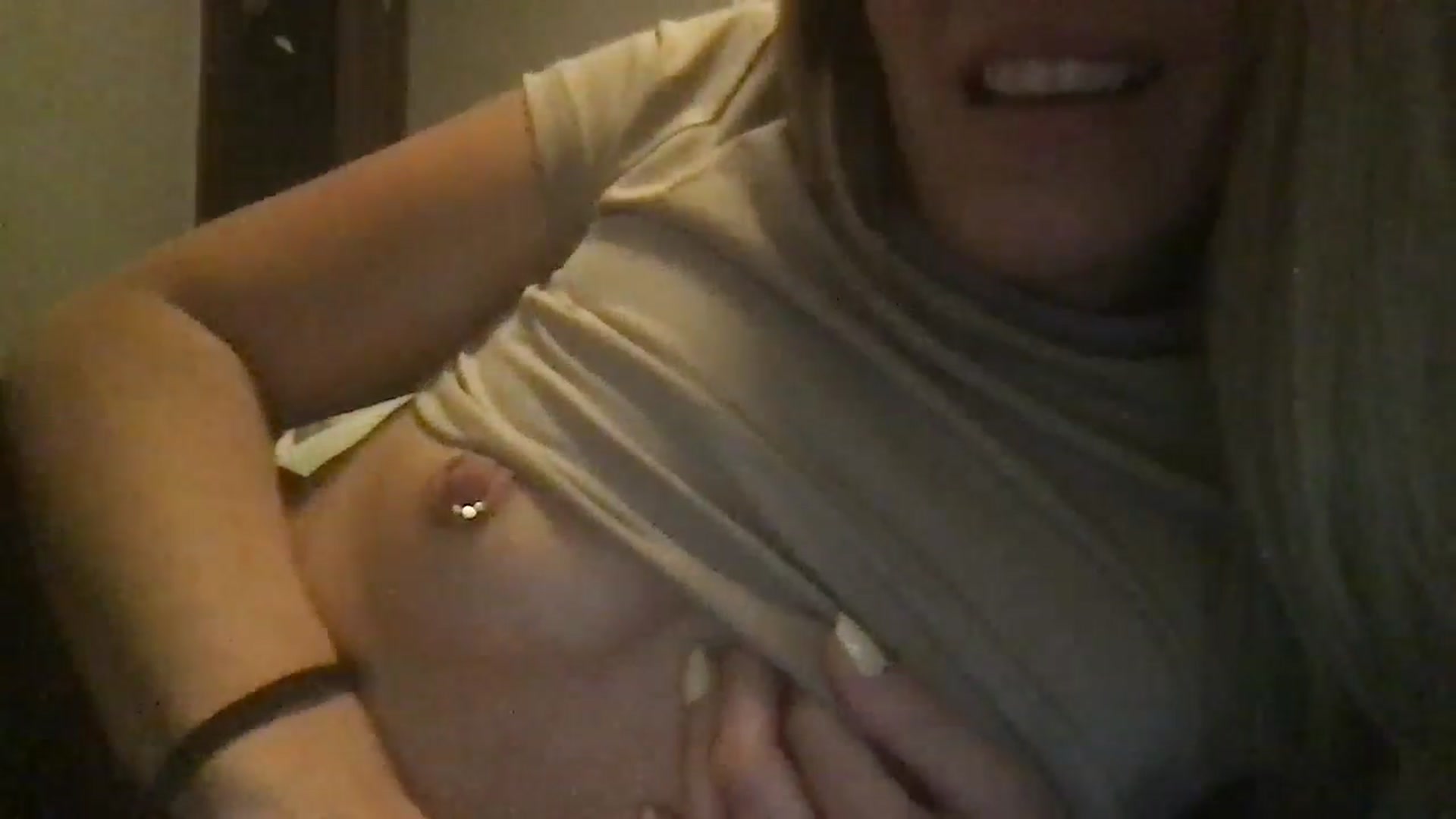 Gallery image thumbnail from bdsmgoddess's myfreecams stream on, 08/30/2024, 12:17 image 18 of 20