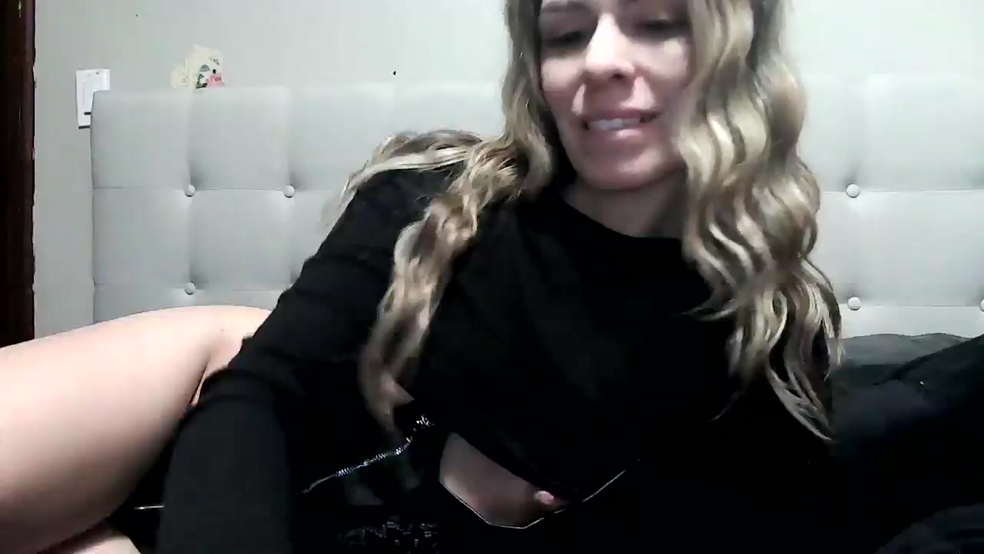 Gallery image thumbnail from bdsmgoddess's myfreecams stream on, 12/11/2024, 19:01 image 1 of 20
