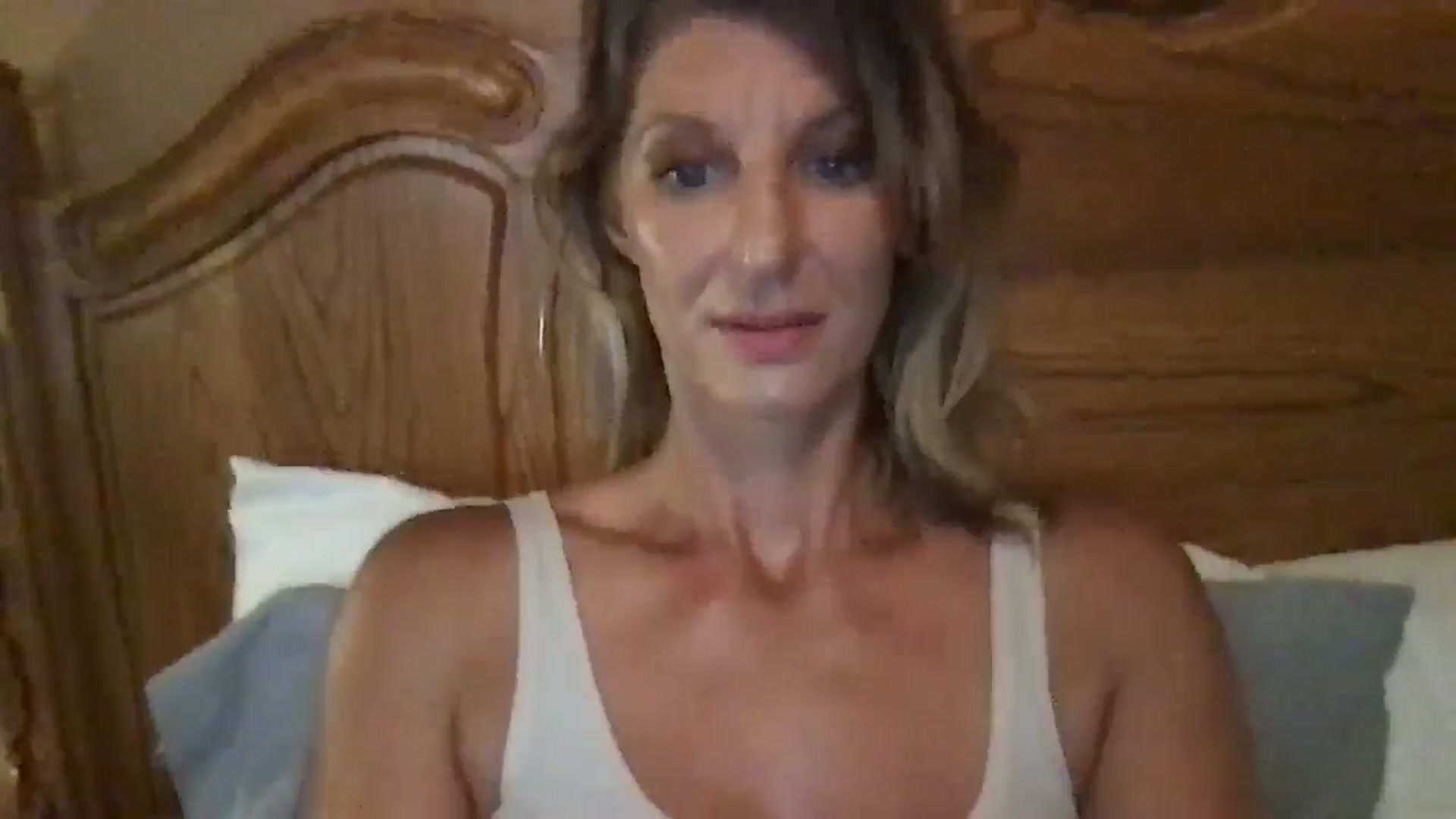 Gallery image thumbnail from beachbikinis's myfreecams stream on, 07/05/2024, 15:59 image 16 of 20