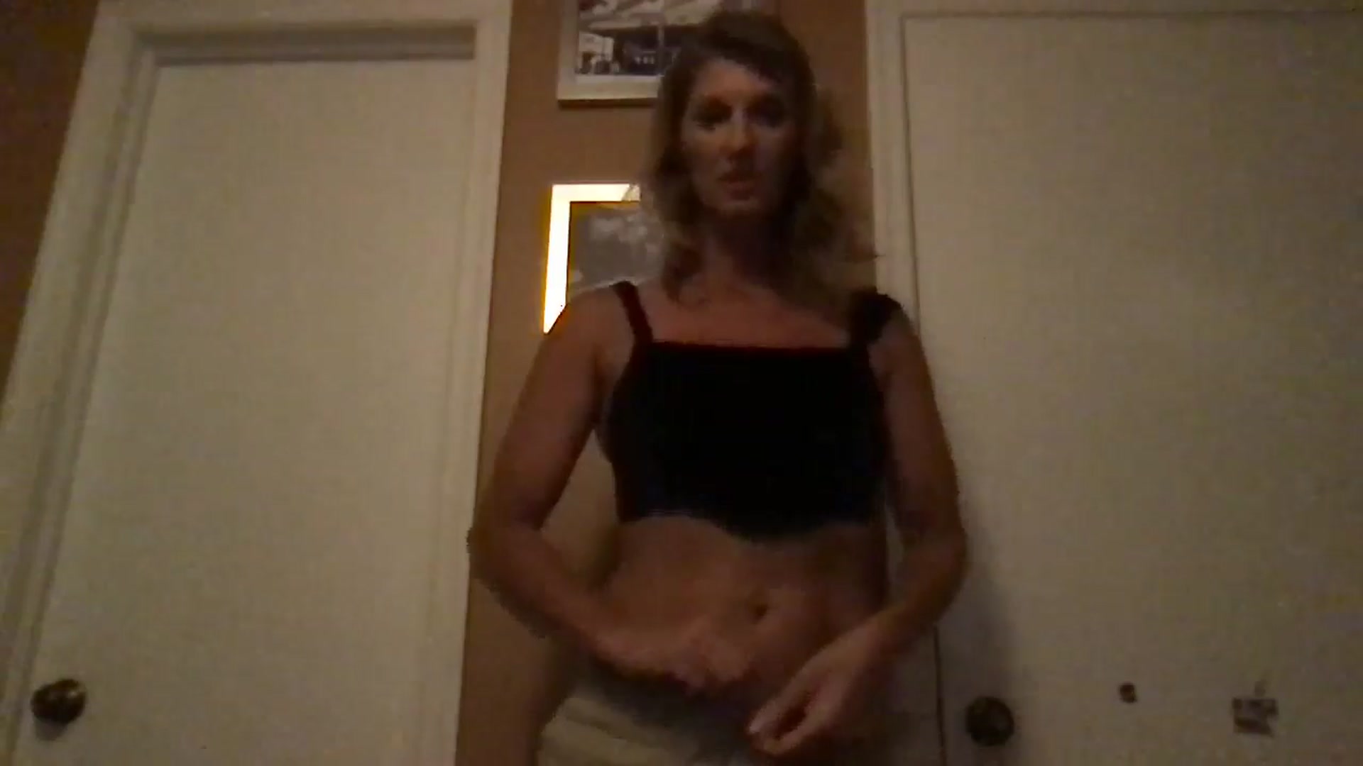 Gallery image thumbnail from beachbikinis's myfreecams stream on, 07/11/2024, 01:08 image 4 of 20
