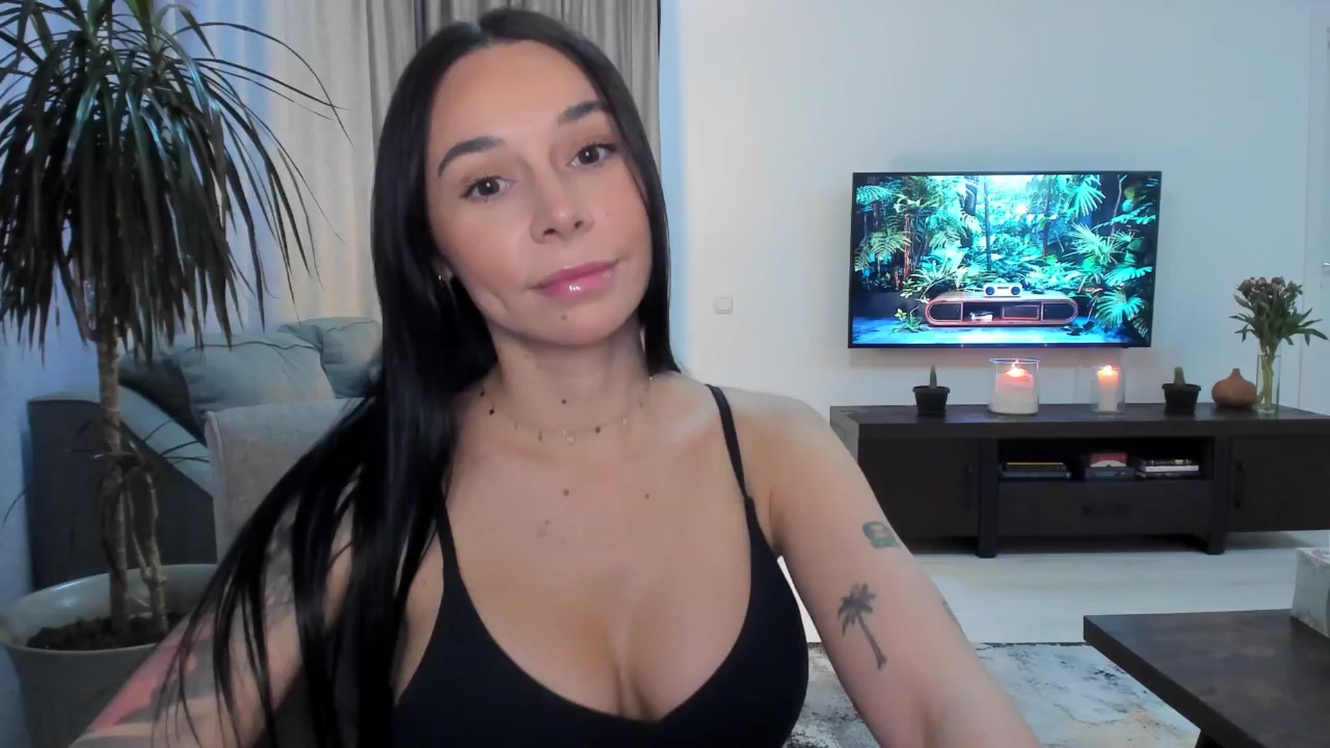 Gallery image thumbnail from beatricebae's myfreecams stream on, 06/17/2025, 15:55 image 5 of 20