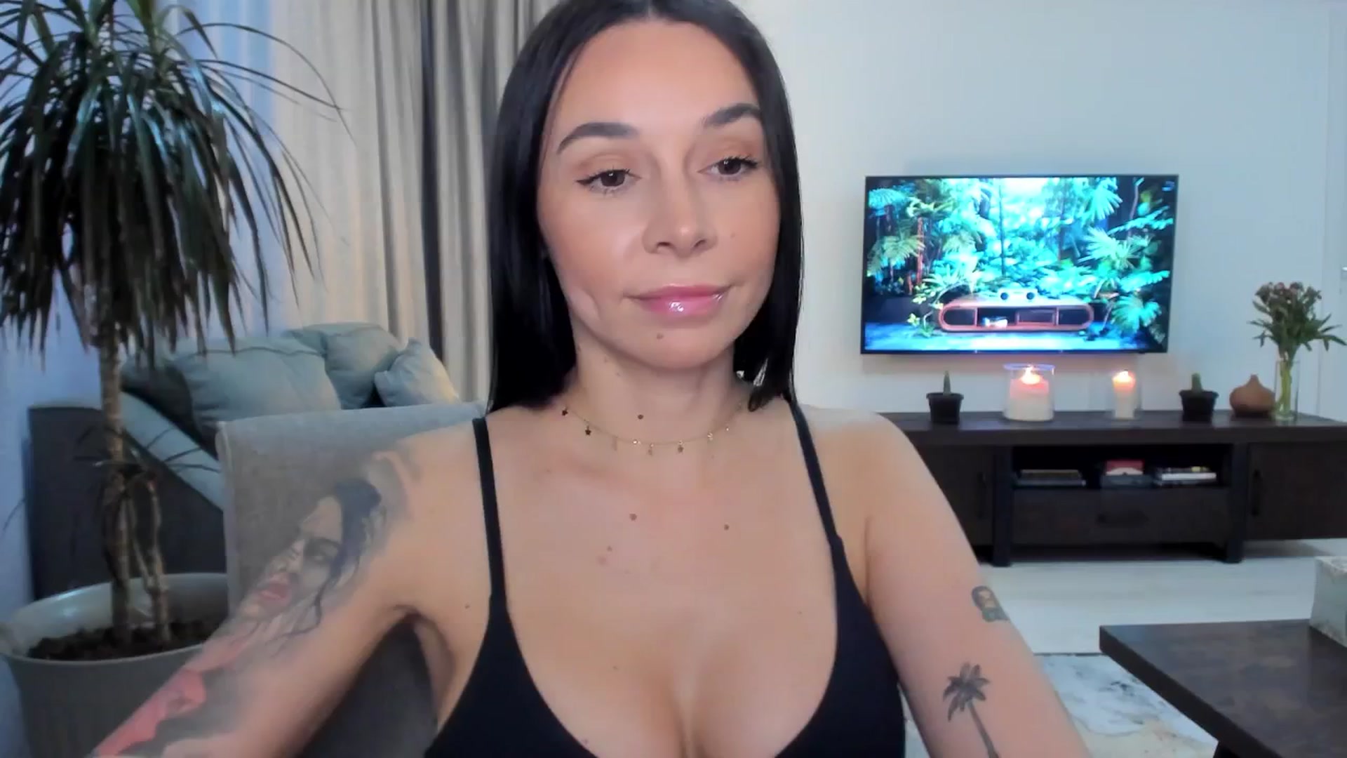 Gallery image thumbnail from beatricebae's myfreecams stream on, 06/17/2025, 15:55 image 6 of 20
