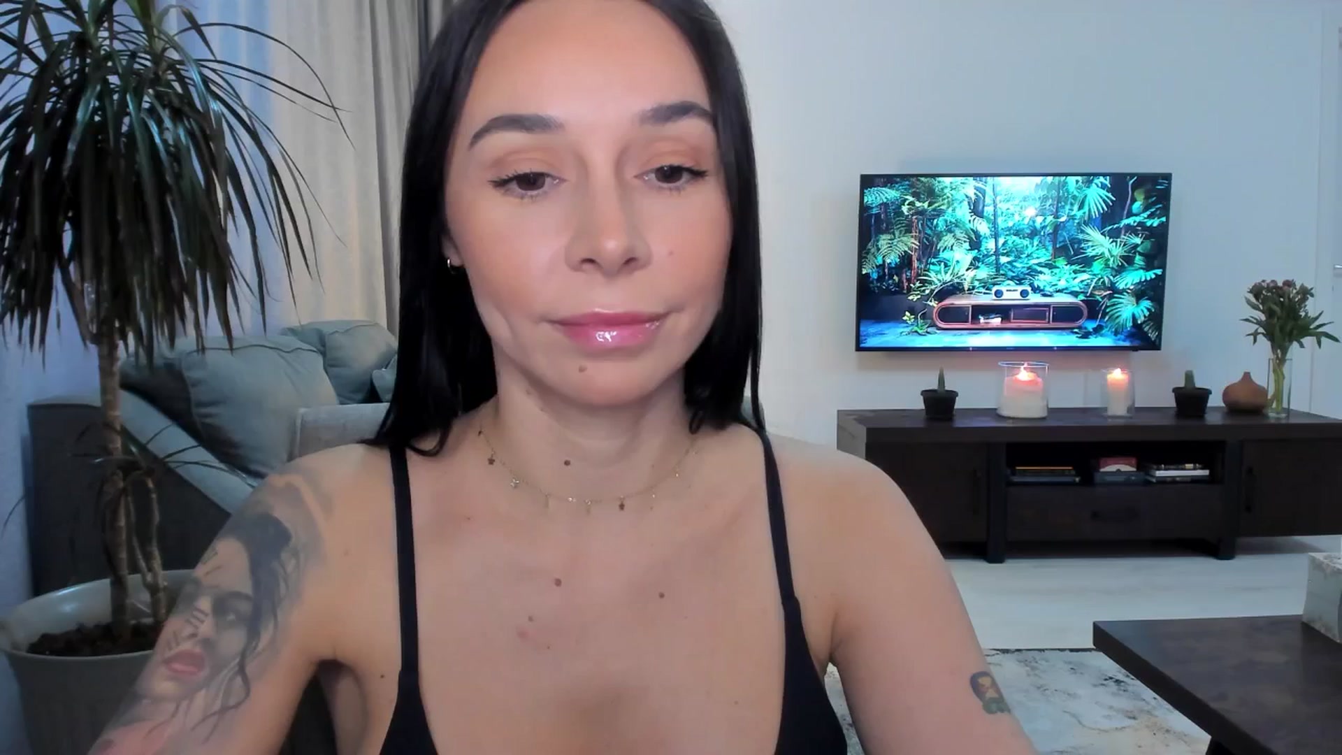 Gallery image thumbnail from beatricebae's myfreecams stream on, 06/17/2025, 15:55 image 3 of 20