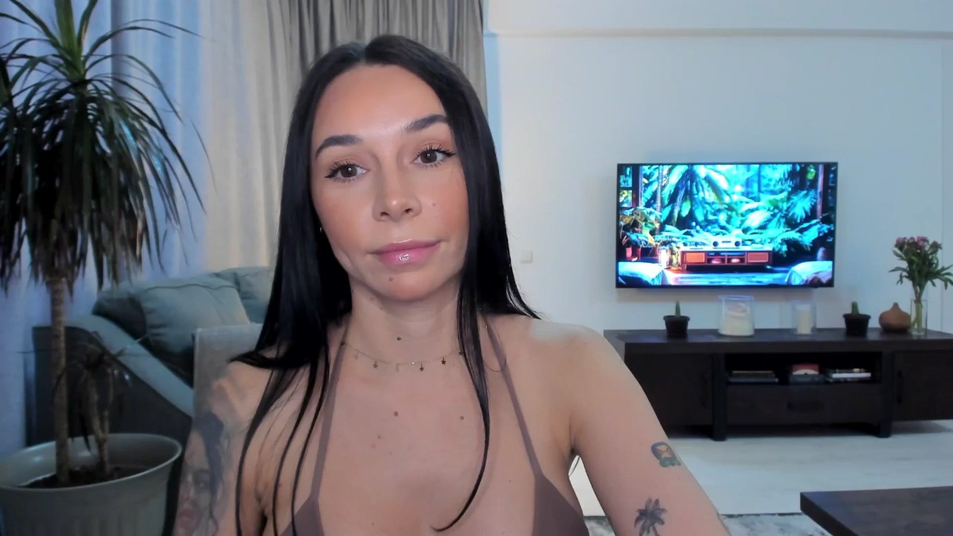 Gallery image thumbnail from beatricebae's myfreecams stream on, 06/19/2025, 14:49 image 3 of 20