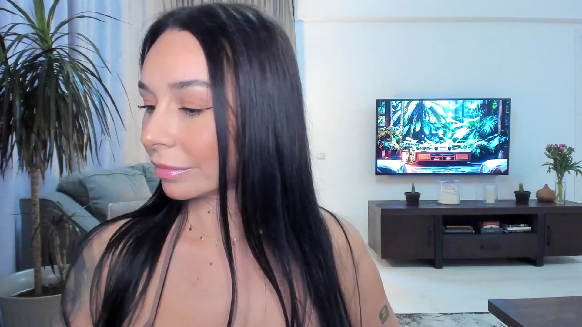 Gallery image thumbnail from beatricebae's myfreecams stream on, 06/19/2025, 14:49 image 8 of 20