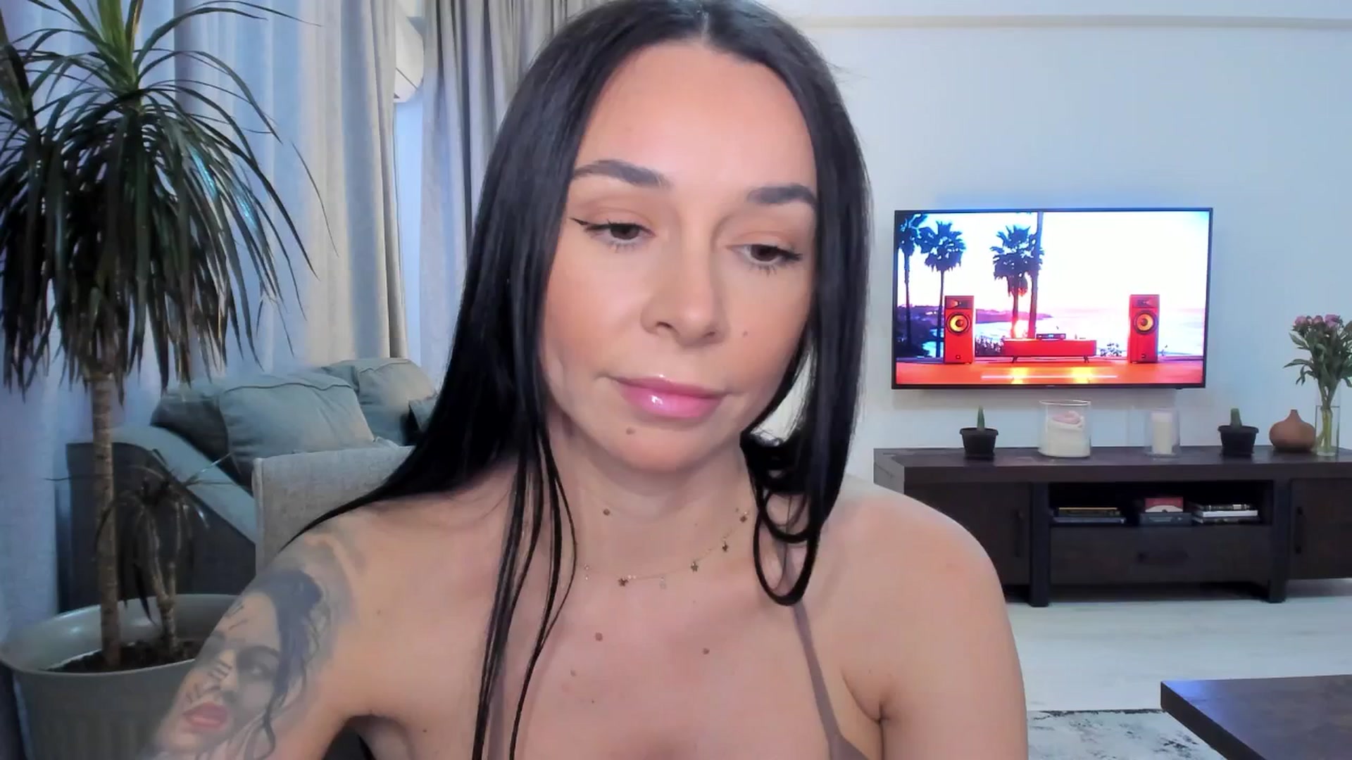 Gallery image thumbnail from beatricebae's myfreecams stream on, 06/19/2025, 16:28 image 7 of 20