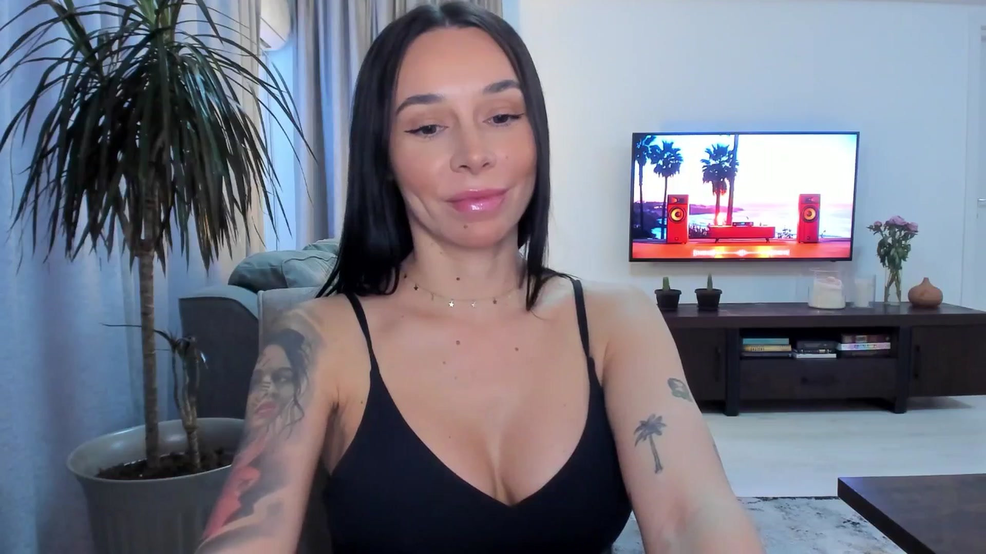 Gallery image thumbnail from beatricebae's myfreecams stream on, 06/23/2025, 14:24 image 19 of 20