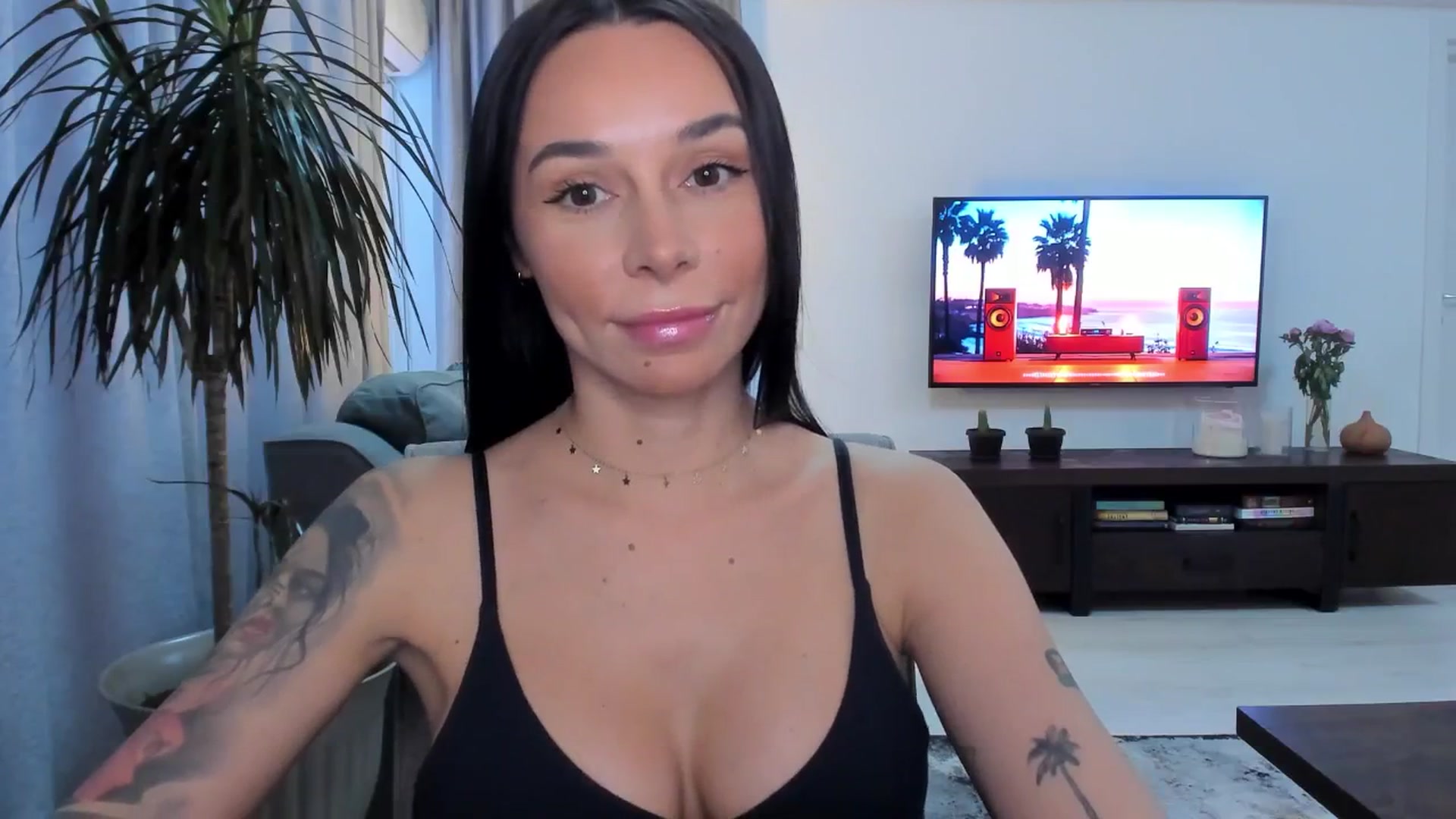 Gallery image thumbnail from beatricebae's myfreecams stream on, 06/23/2025, 14:24 image 5 of 20