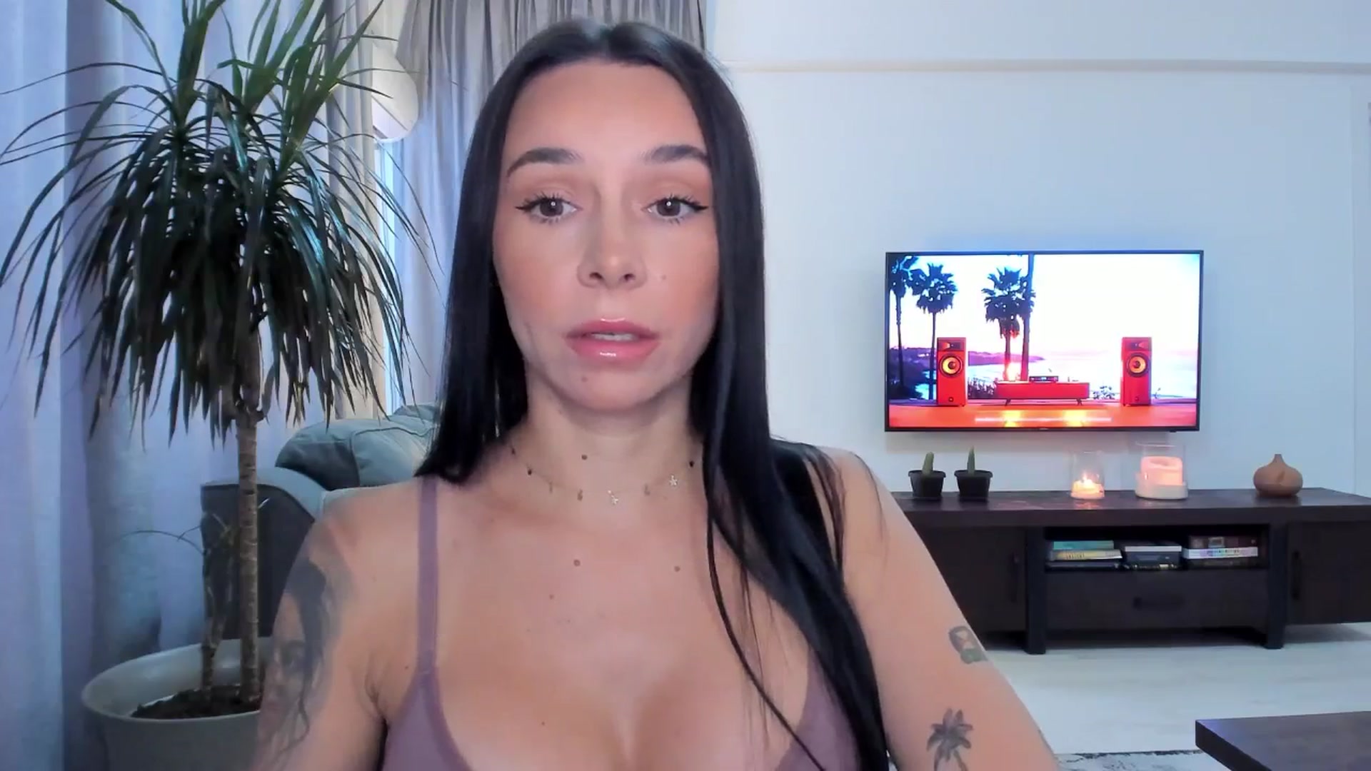 Gallery image thumbnail from beatricebae's myfreecams stream on, 07/06/2025, 13:24 image 14 of 20