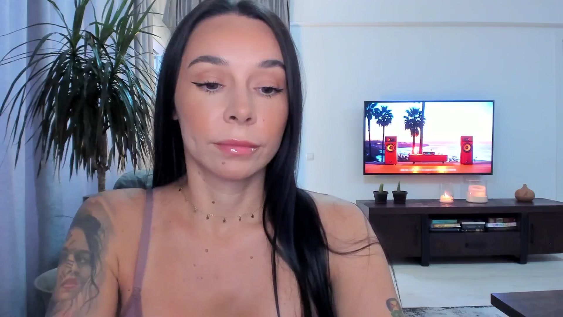 Gallery image thumbnail from beatricebae's myfreecams stream on, 07/06/2025, 13:24 image 7 of 20