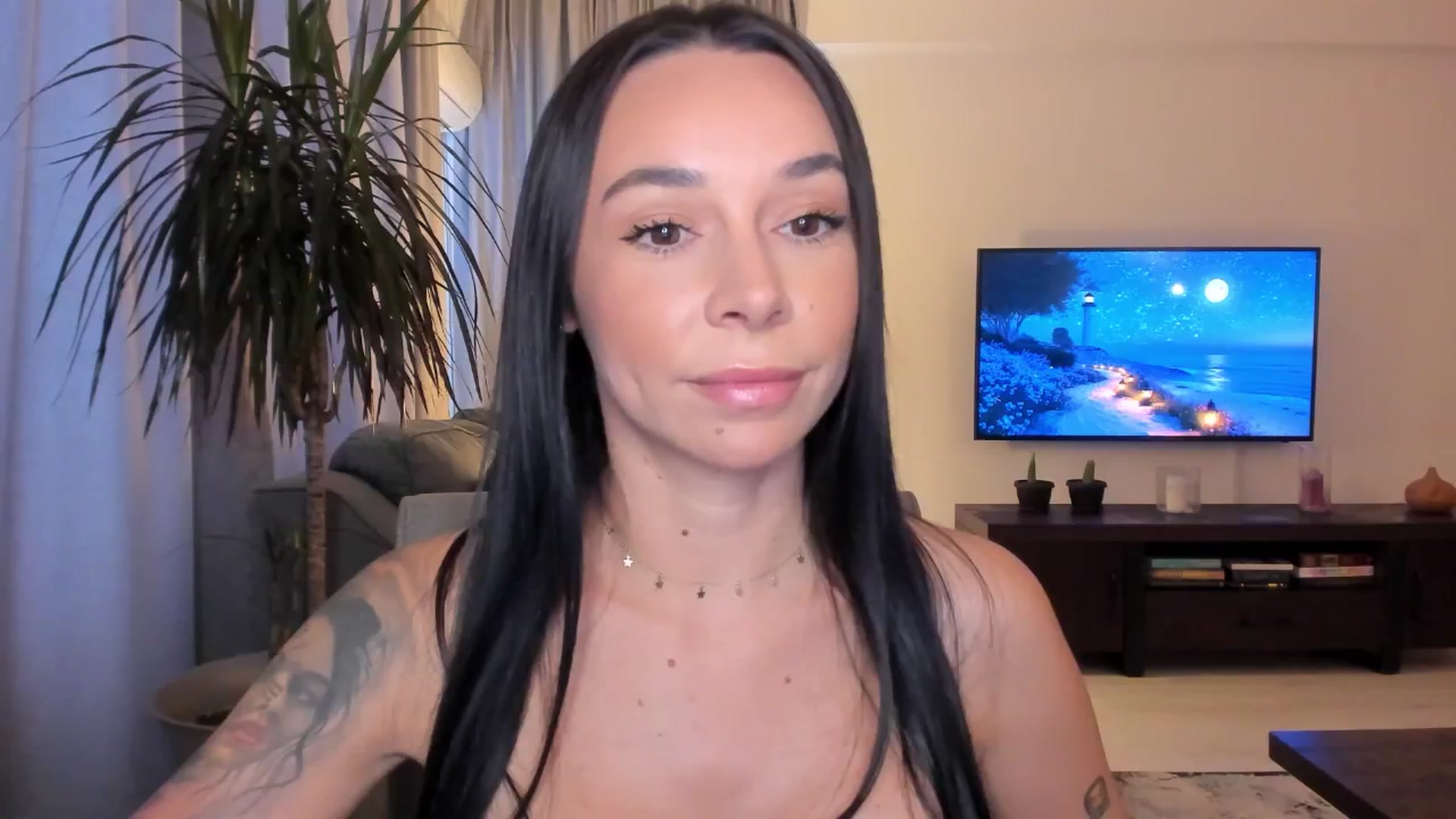 Gallery image thumbnail from beatricebae's myfreecams stream on, 07/13/2025, 13:47 image 19 of 20