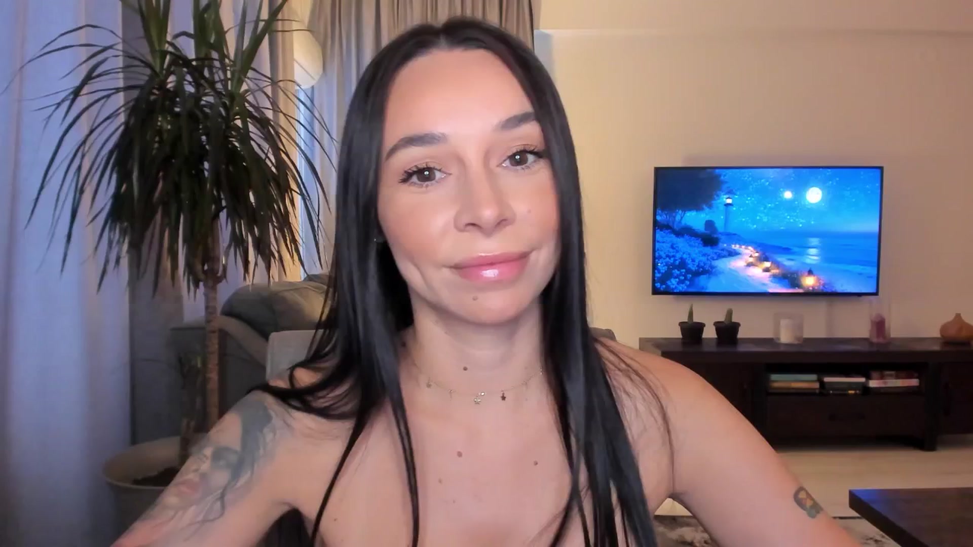 Gallery image thumbnail from beatricebae's myfreecams stream on, 07/13/2025, 13:47 image 12 of 20