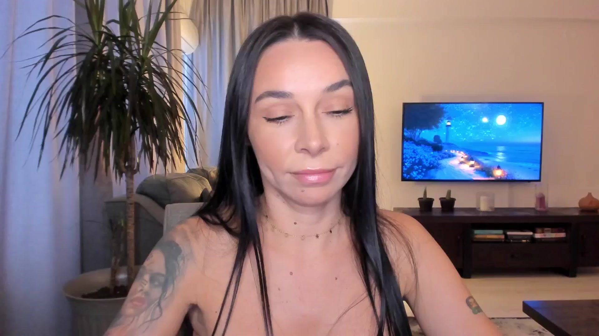 Gallery image thumbnail from beatricebae's myfreecams stream on, 07/13/2025, 13:47 image 9 of 20
