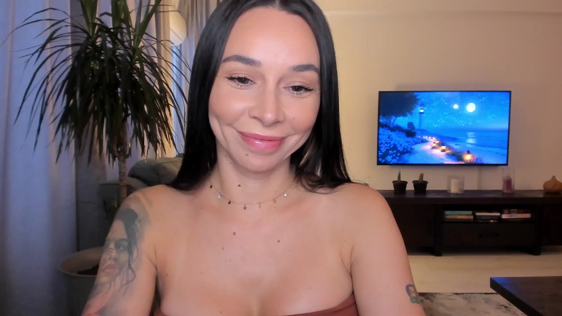 Gallery image thumbnail from beatricebae's myfreecams stream on, 07/13/2025, 15:11 image 4 of 20