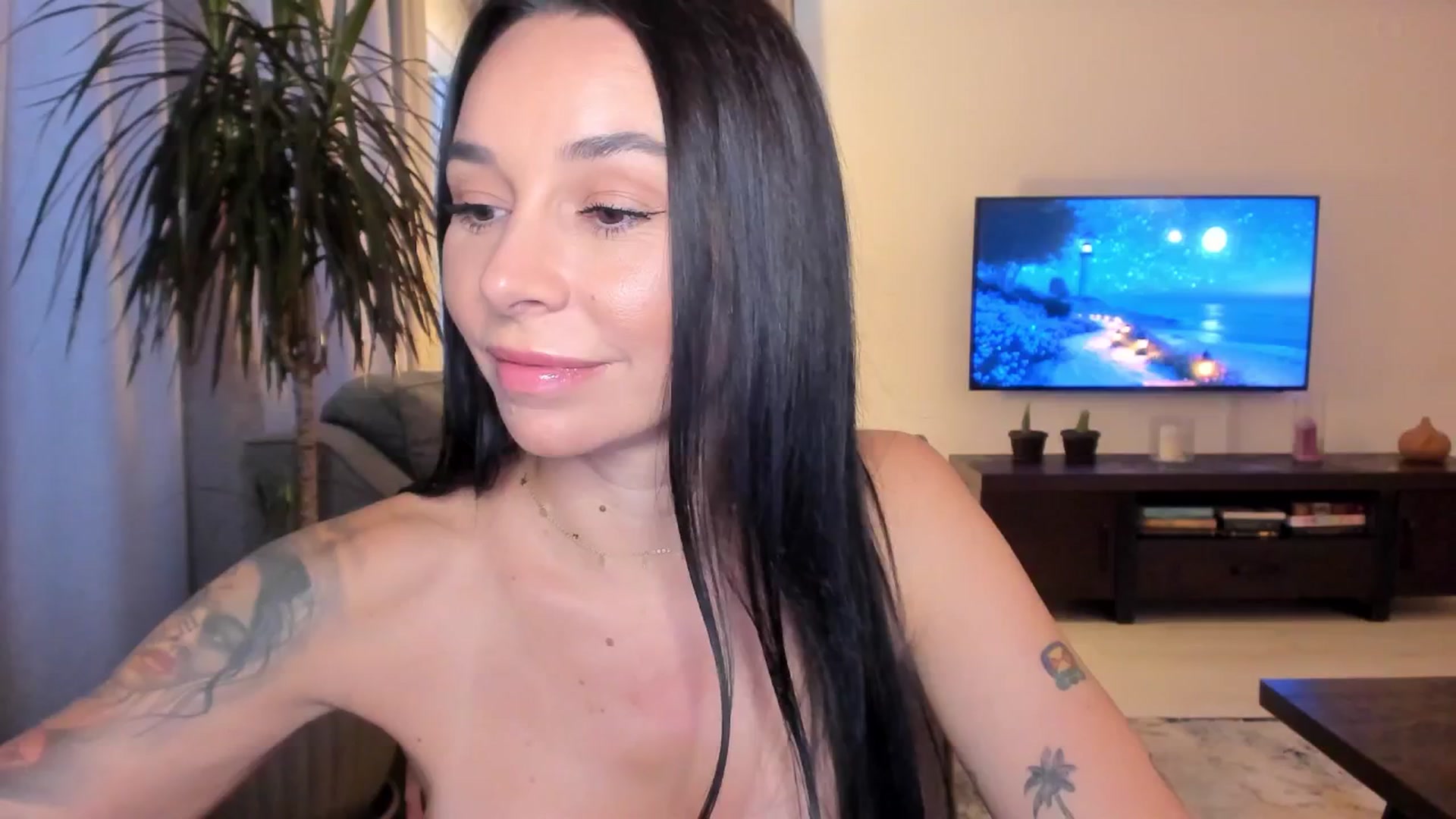 Gallery image thumbnail from beatricebae's myfreecams stream on, 07/13/2025, 15:11 image 15 of 20