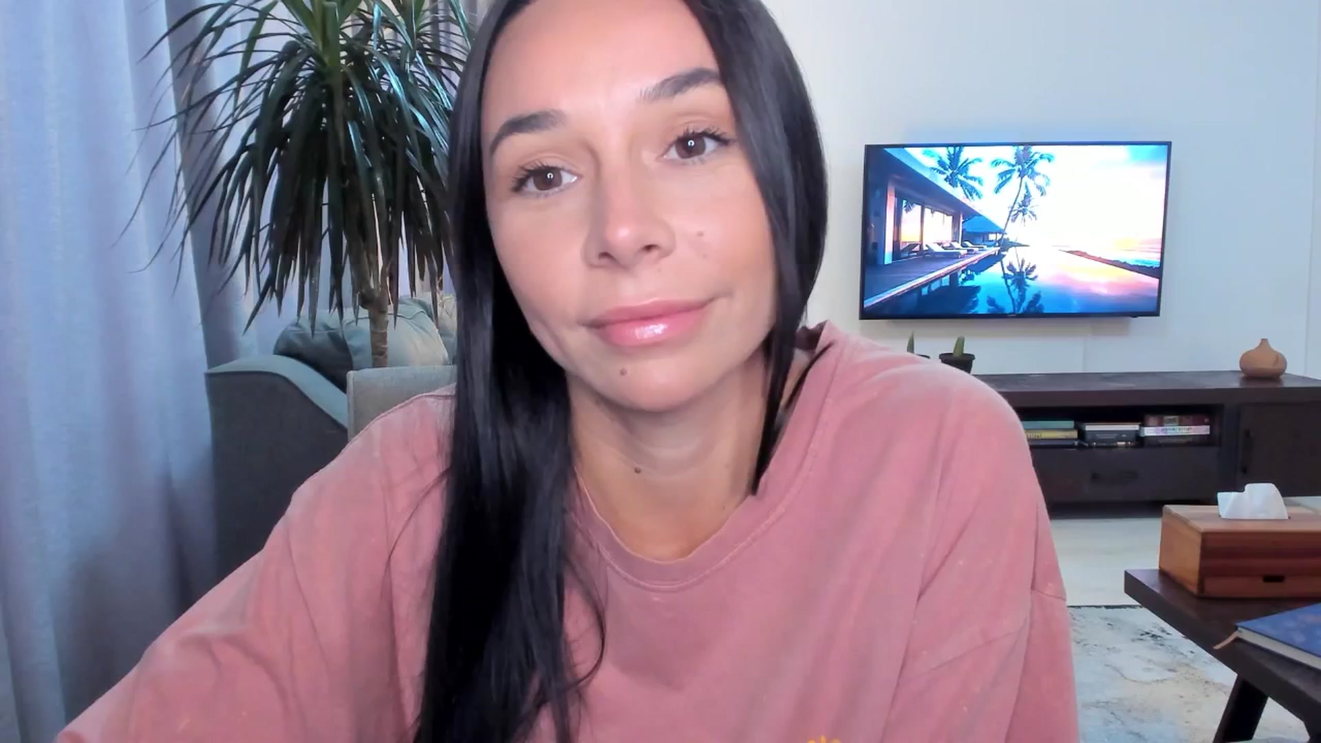 Gallery image thumbnail from beatricebae's myfreecams stream on, 07/16/2025, 14:11 image 18 of 20