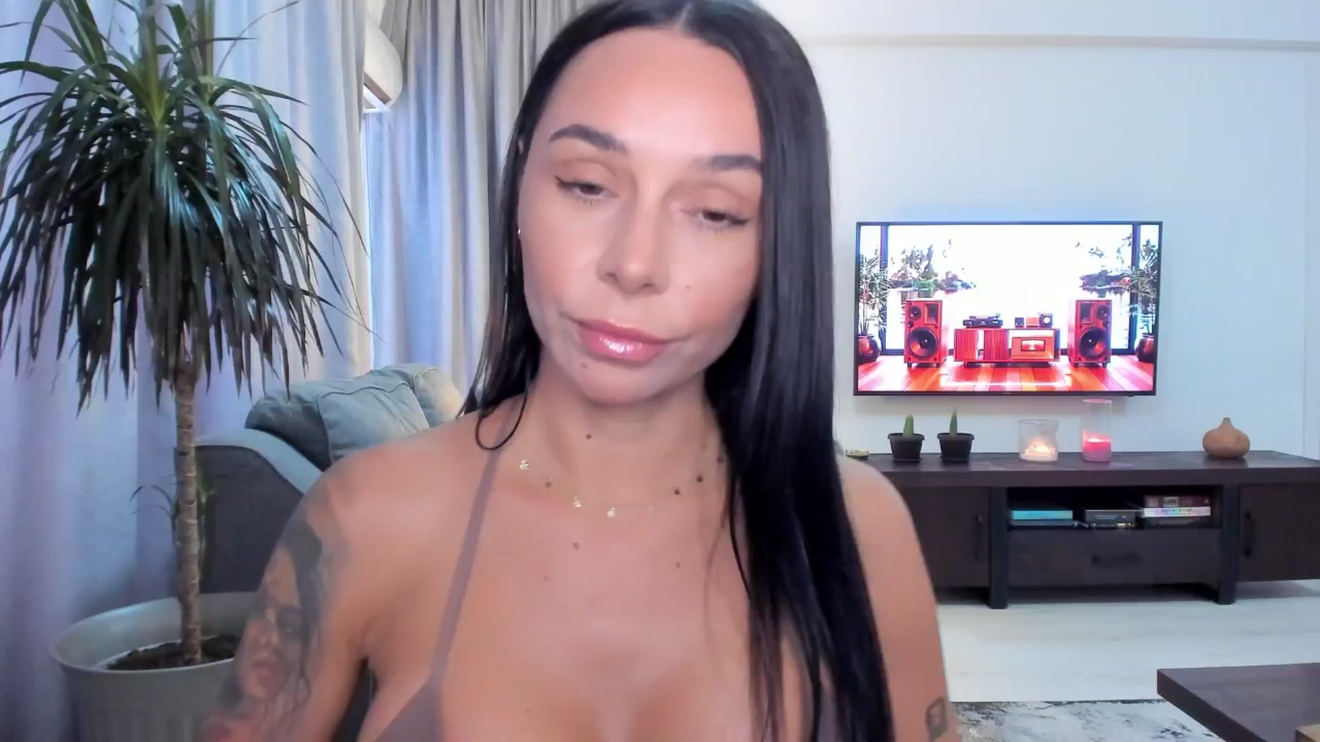 Gallery image thumbnail from beatricebae's myfreecams stream on, 07/25/2025, 14:43 image 5 of 20