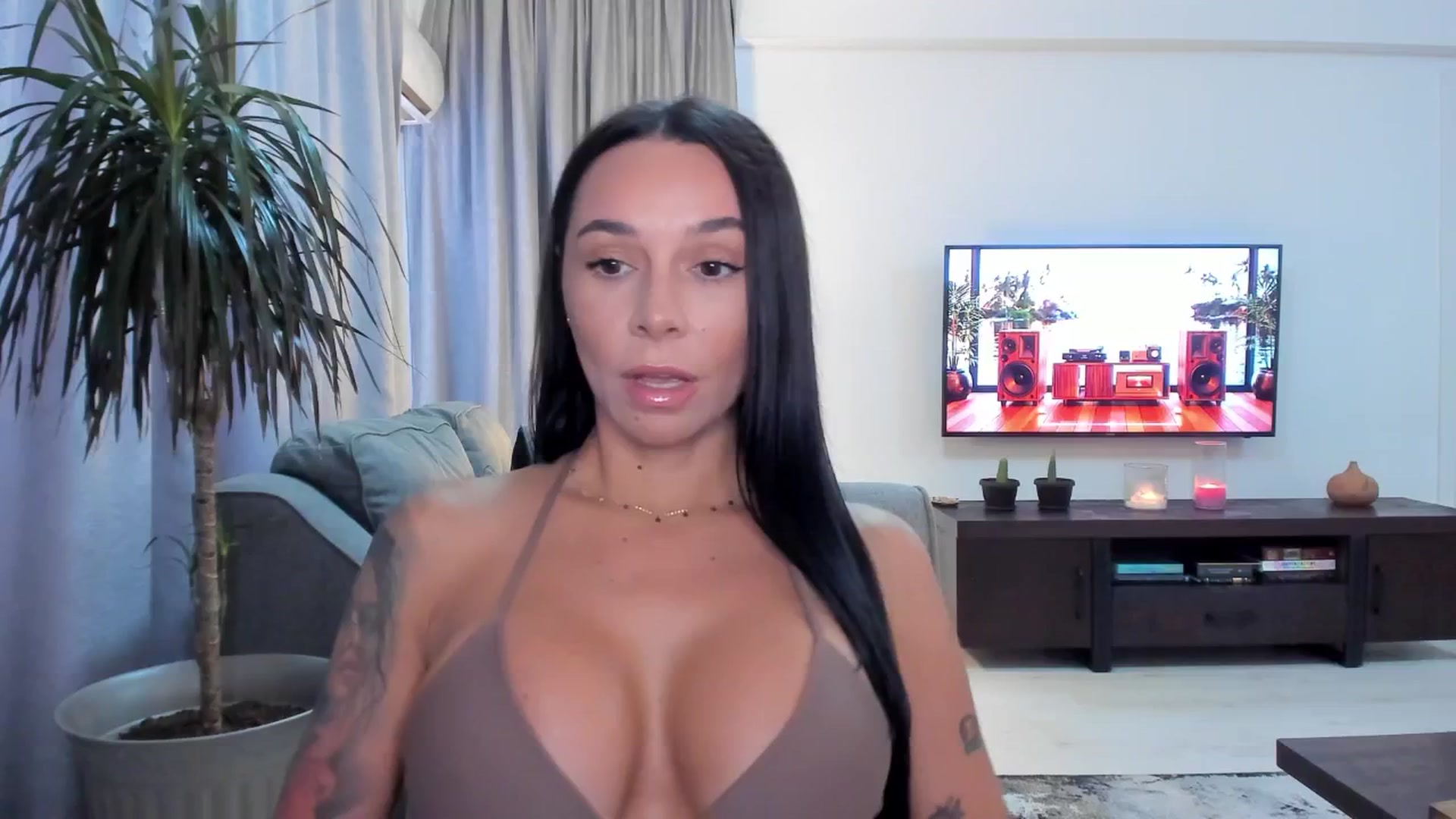Gallery image thumbnail from beatricebae's myfreecams stream on, 07/25/2025, 14:43 image 8 of 20