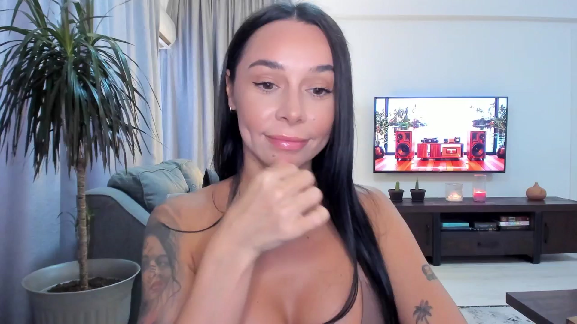 Gallery image thumbnail from beatricebae's myfreecams stream on, 07/25/2025, 14:43 image 9 of 20