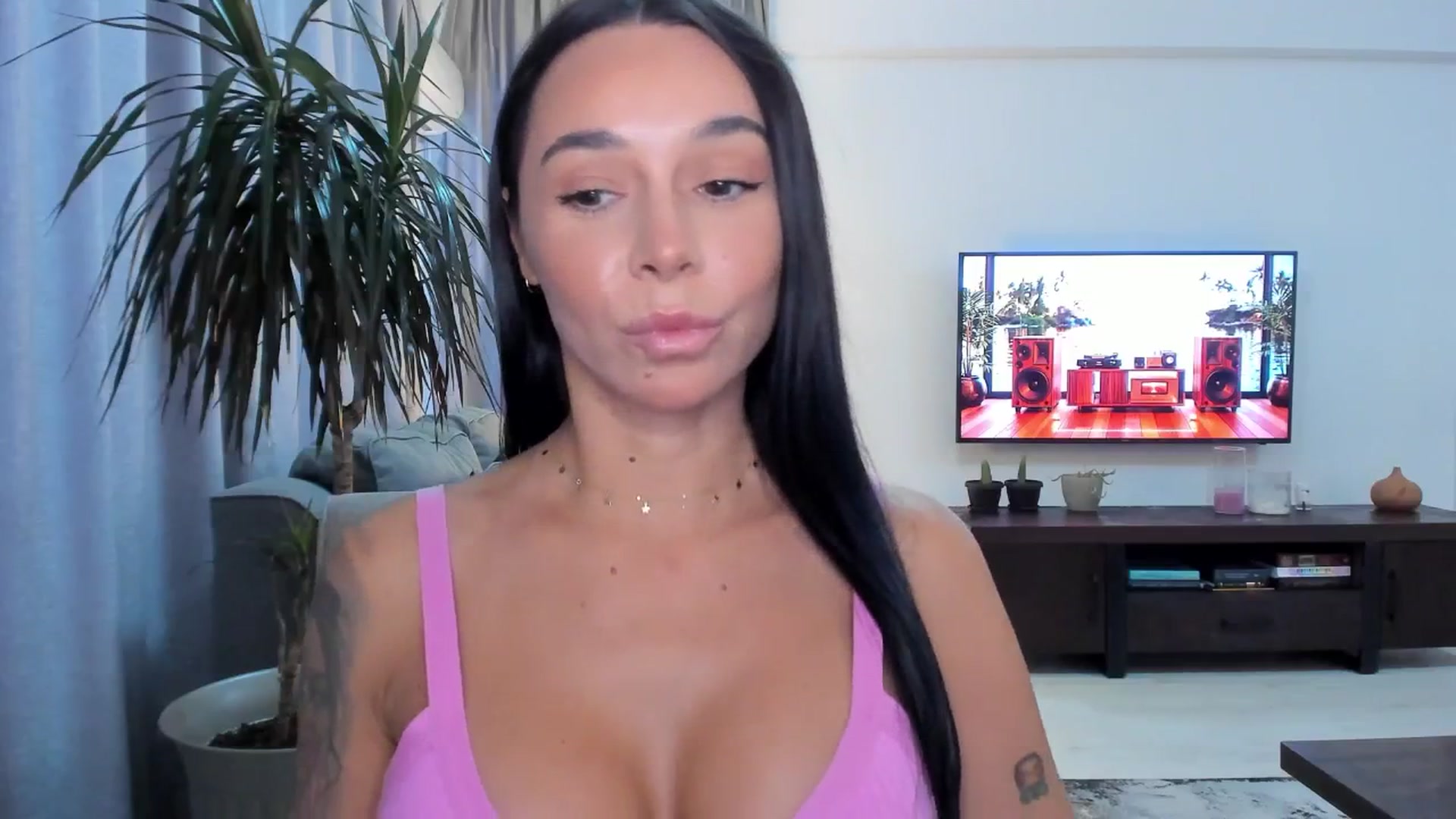 Gallery image thumbnail from beatricebae's myfreecams stream on, 07/30/2025, 15:12 image 16 of 20