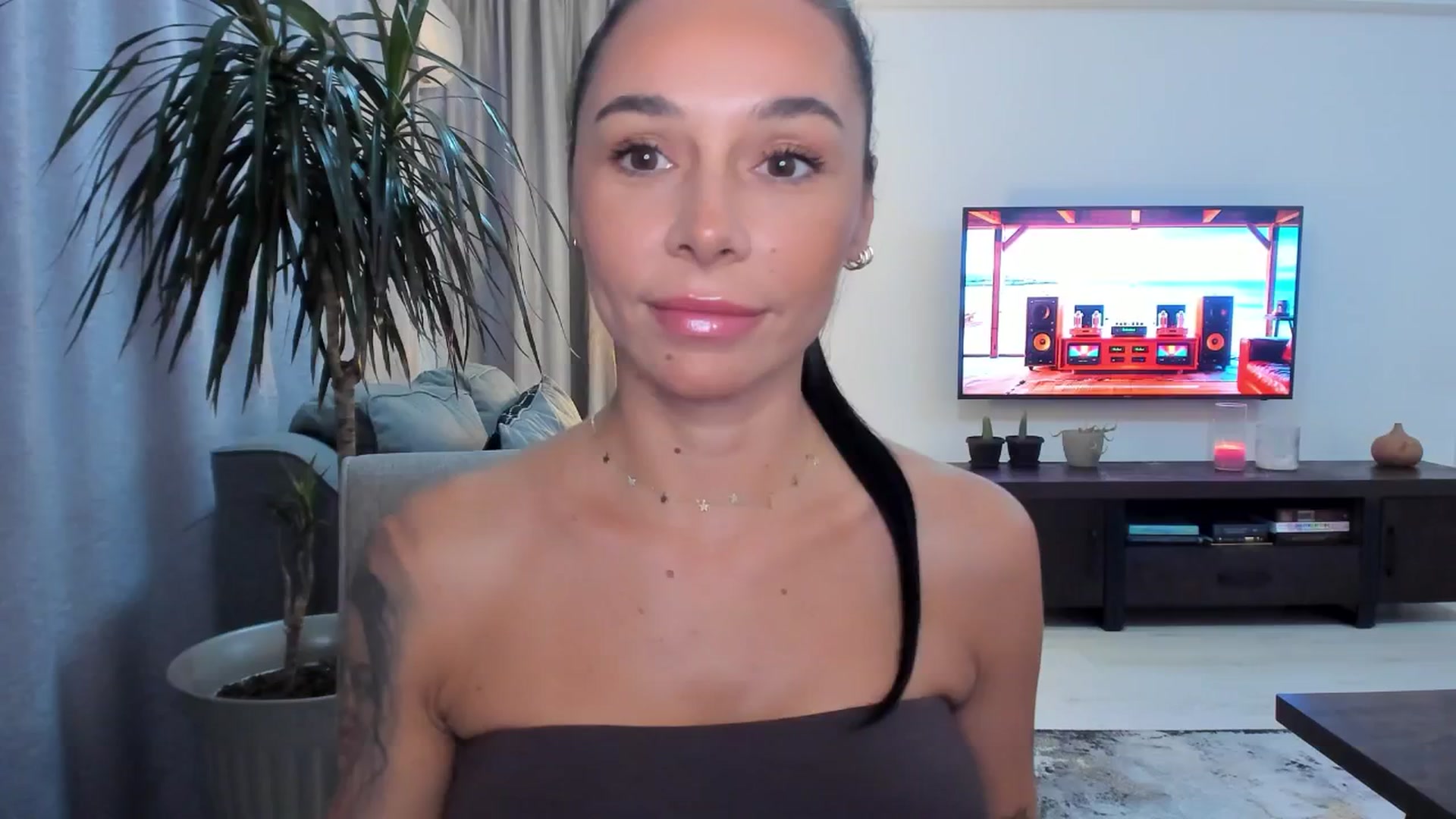 Gallery image thumbnail from beatricebae's myfreecams stream on, 07/31/2025, 14:13 image 18 of 20