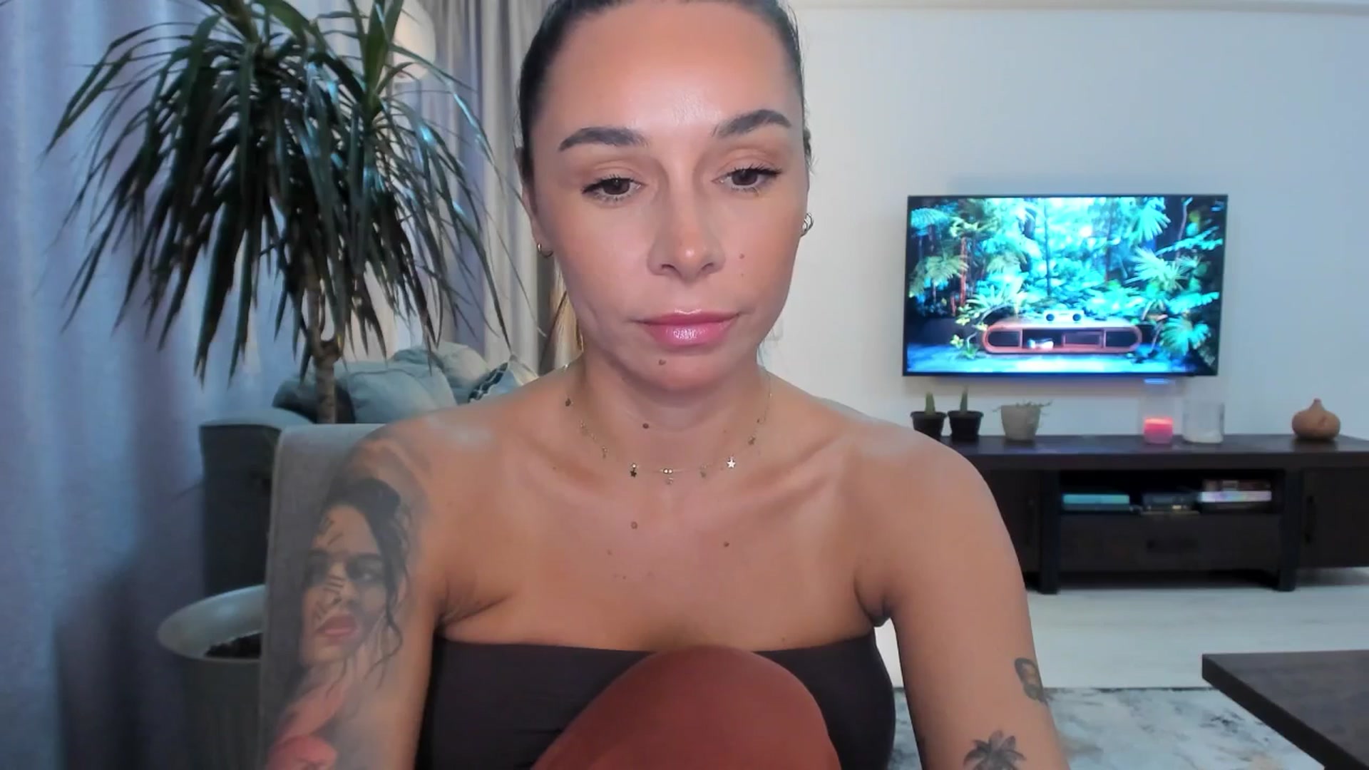 Gallery image thumbnail from beatricebae's myfreecams stream on, 07/31/2025, 14:55 image 17 of 20
