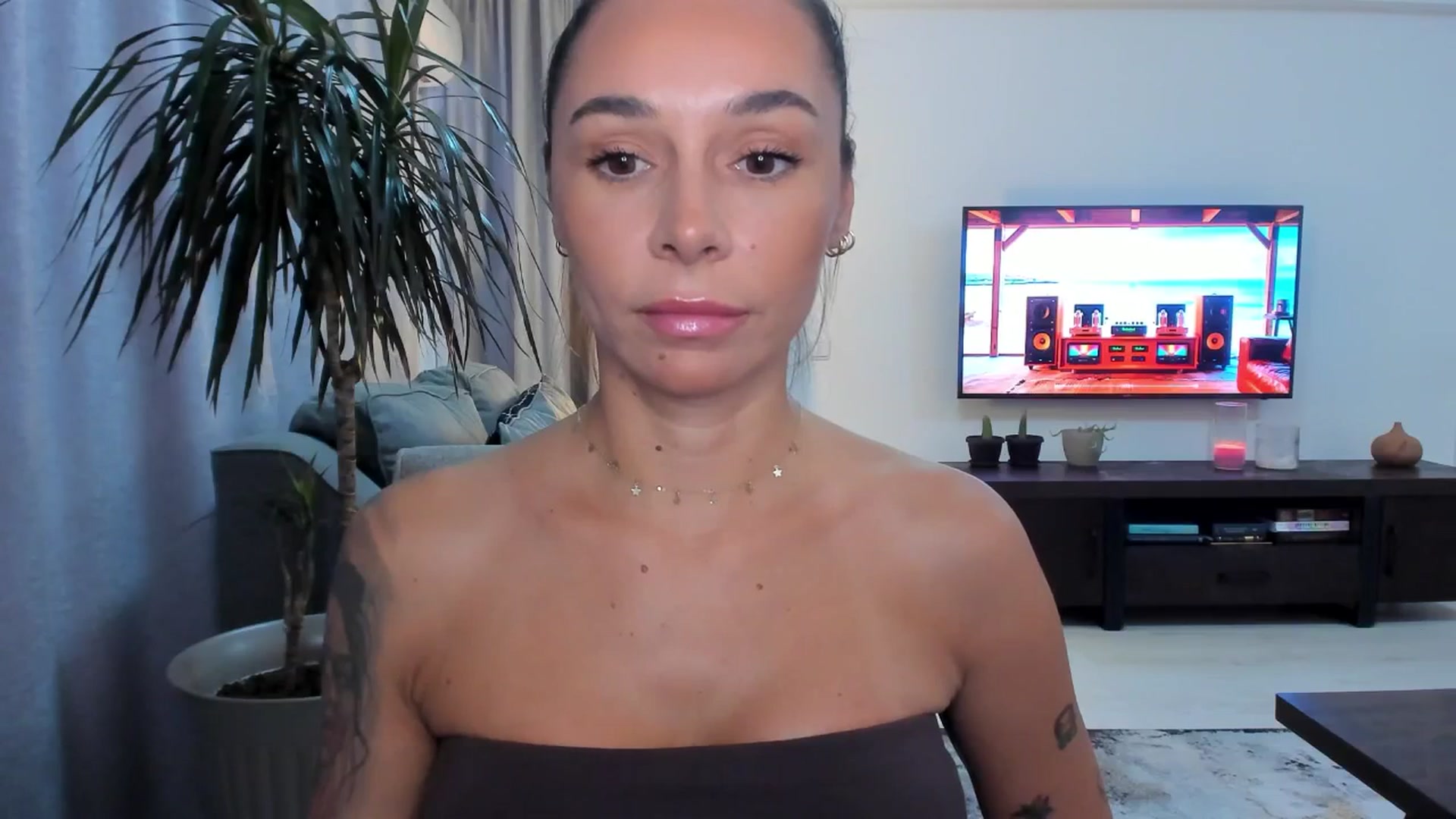 Gallery image thumbnail from beatricebae's myfreecams stream on, 07/31/2025, 14:55 image 5 of 20