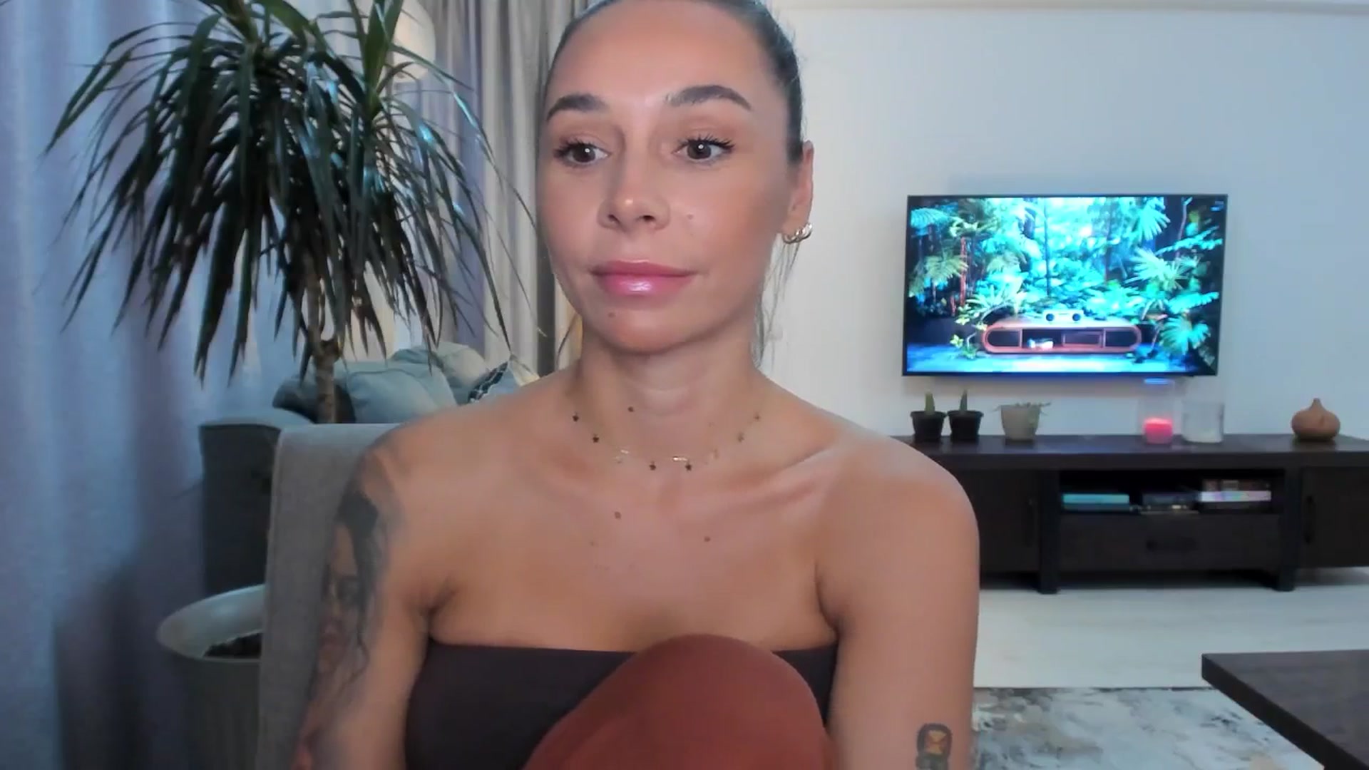 Gallery image thumbnail from beatricebae's myfreecams stream on, 07/31/2025, 14:55 image 19 of 20