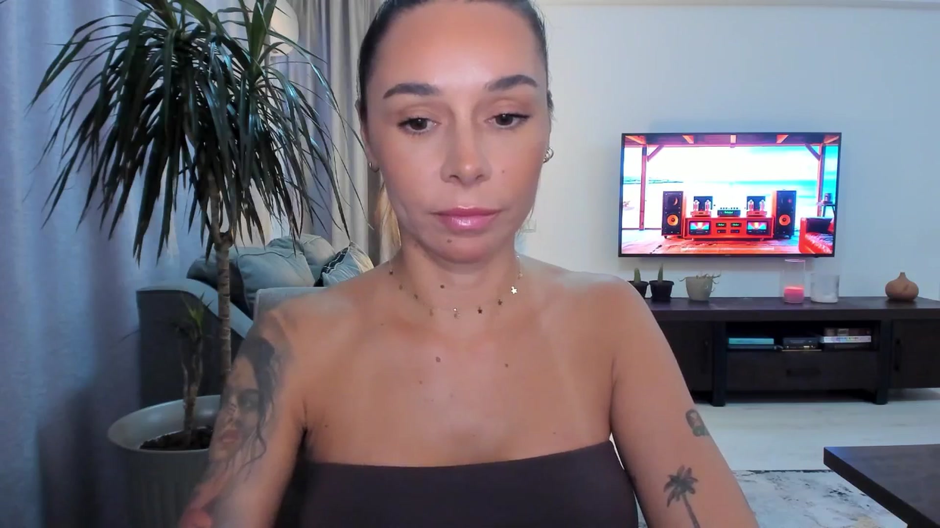 Gallery image thumbnail from beatricebae's myfreecams stream on, 07/31/2025, 14:55 image 8 of 20