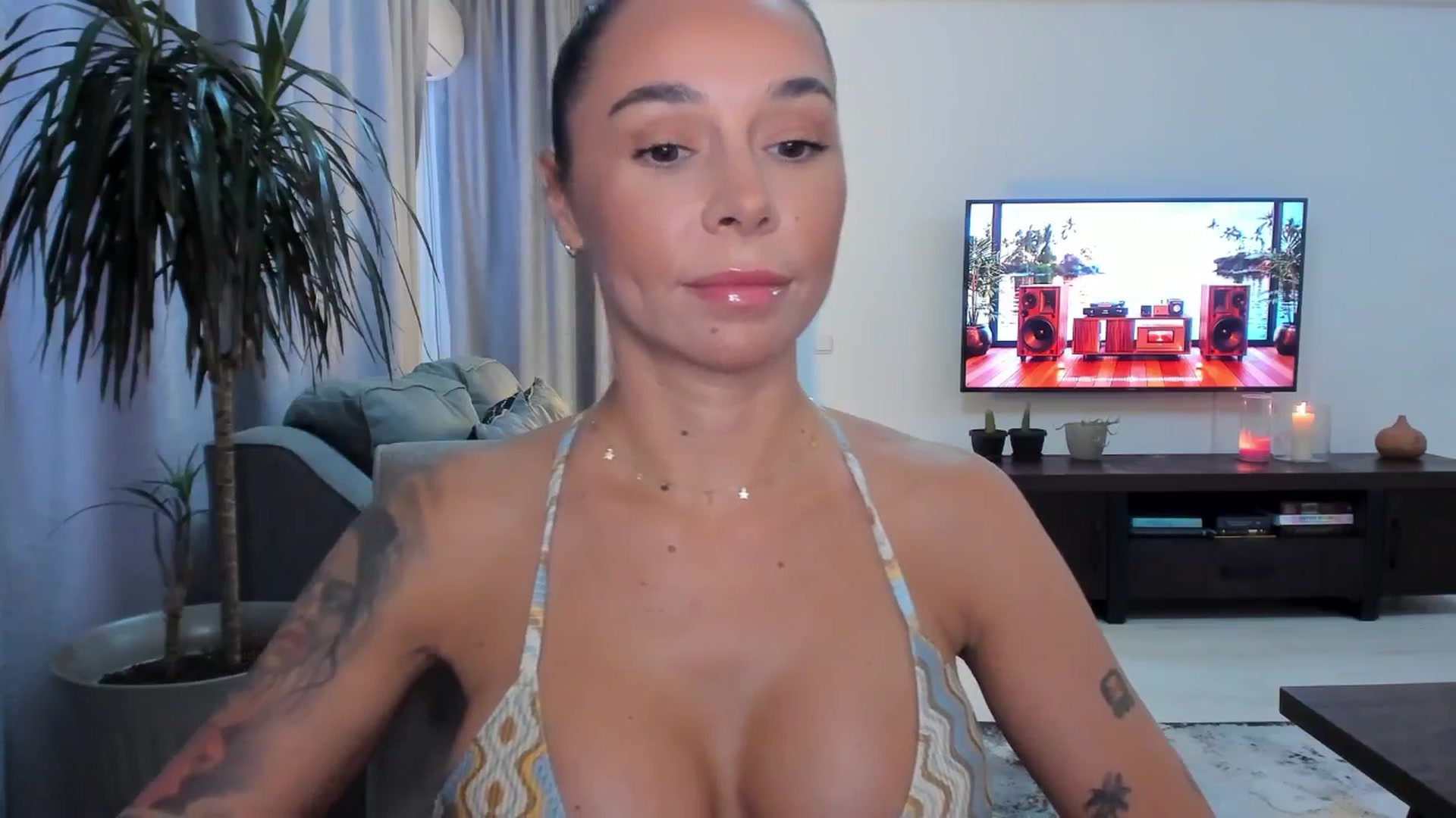Gallery image thumbnail from beatricebae's myfreecams stream on, 08/01/2025, 14:18 image 19 of 20