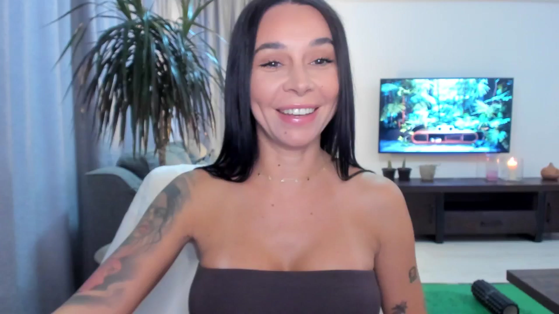 Gallery image thumbnail from beatricebae's myfreecams stream on, 08/02/2025, 16:02 image 7 of 20