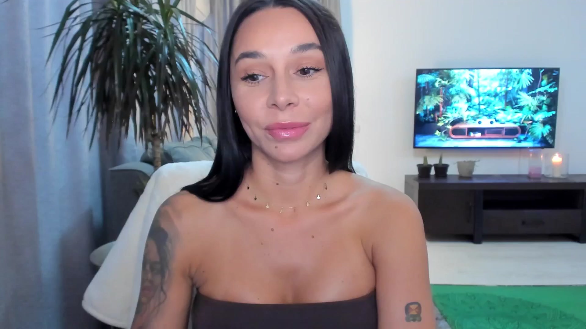 Gallery image thumbnail from beatricebae's myfreecams stream on, 08/02/2025, 18:18 image 5 of 20