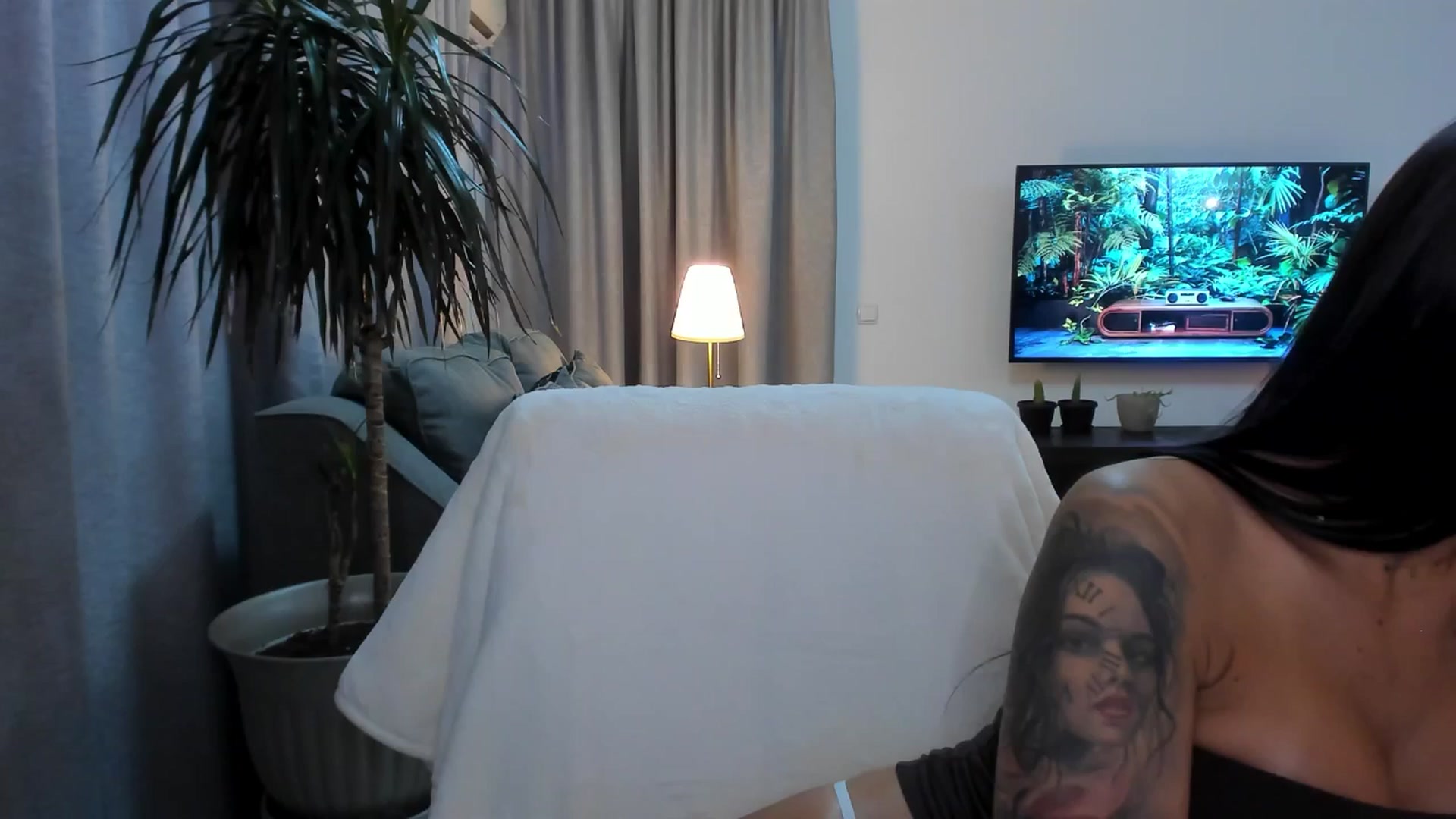 Gallery image thumbnail from beatricebae's myfreecams stream on, 08/02/2025, 18:18 image 10 of 20