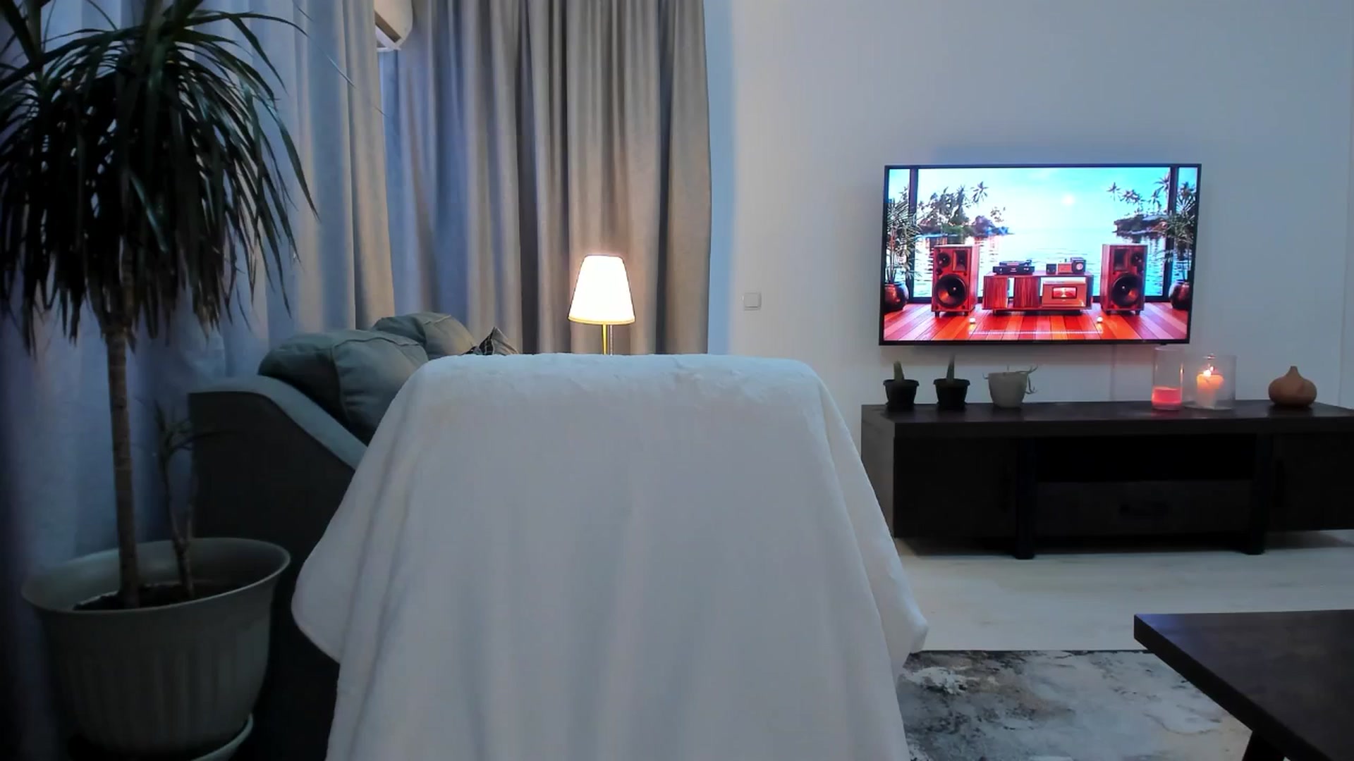 Gallery image thumbnail from beatricebae's myfreecams stream on, 08/08/2025, 16:23 image 4 of 20