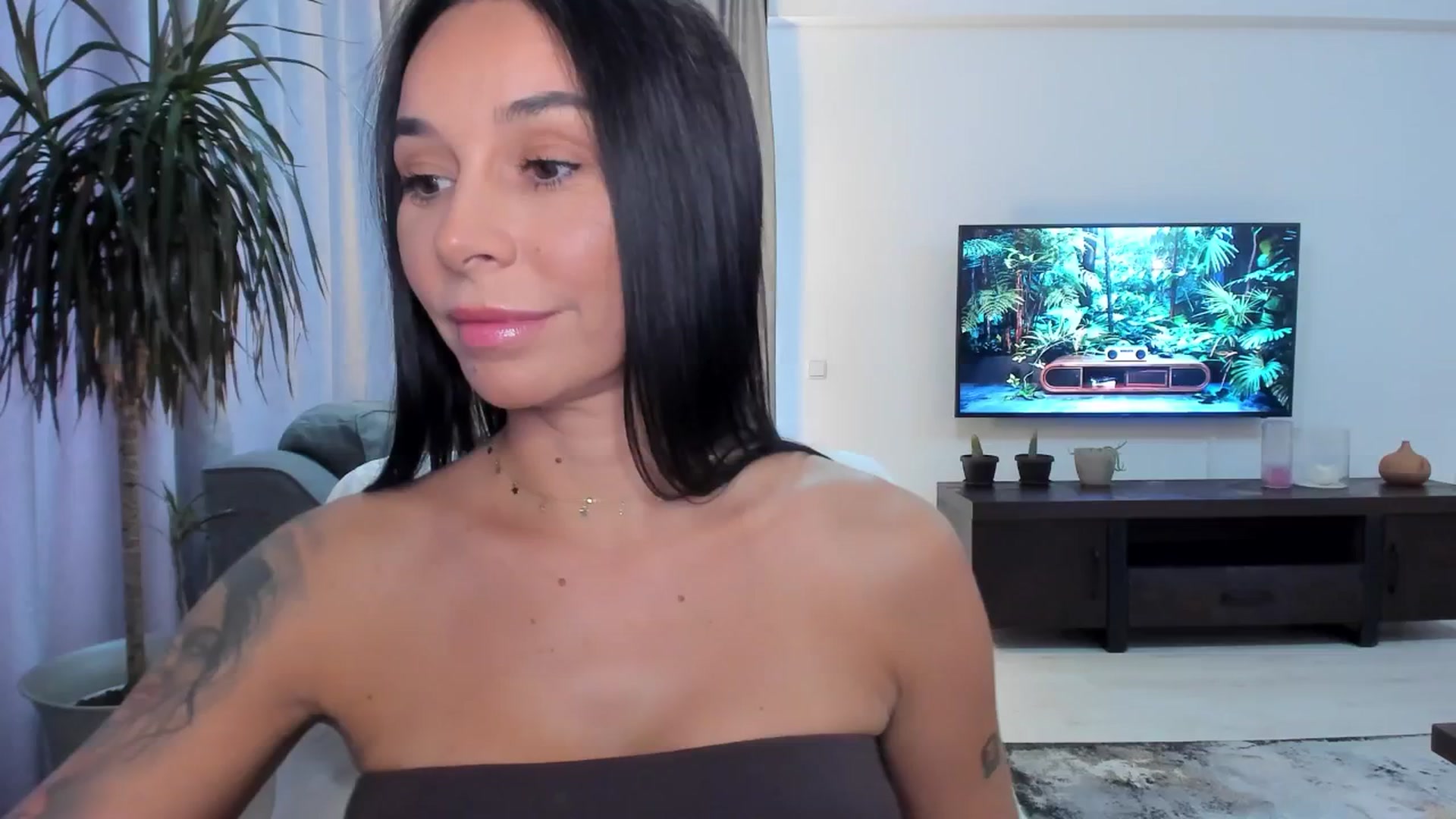 Gallery image thumbnail from beatricebae's myfreecams stream on, 08/11/2025, 16:01 image 4 of 20