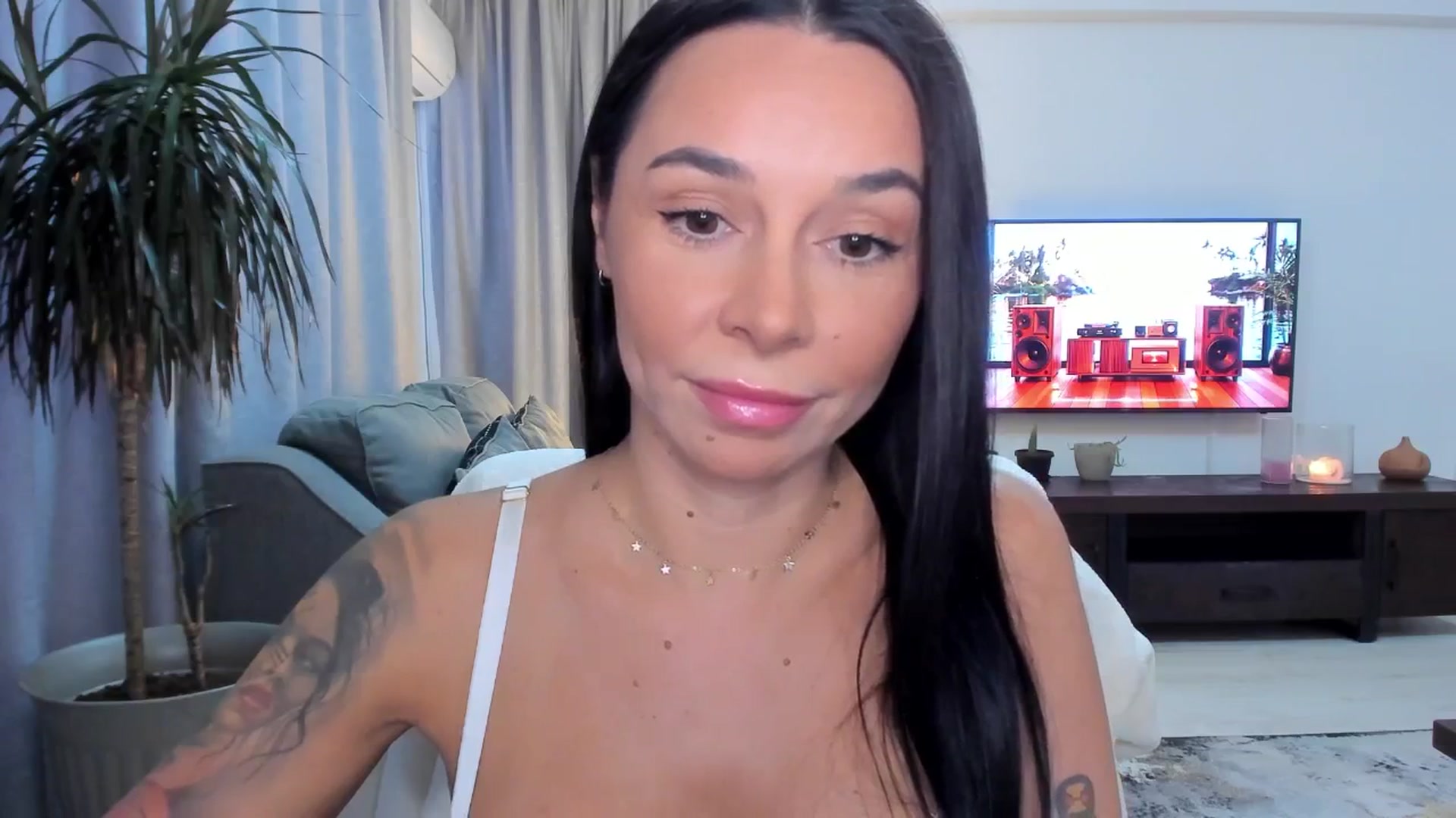 Gallery image thumbnail from beatricebae's myfreecams stream on, 08/11/2025, 16:01 image 18 of 20