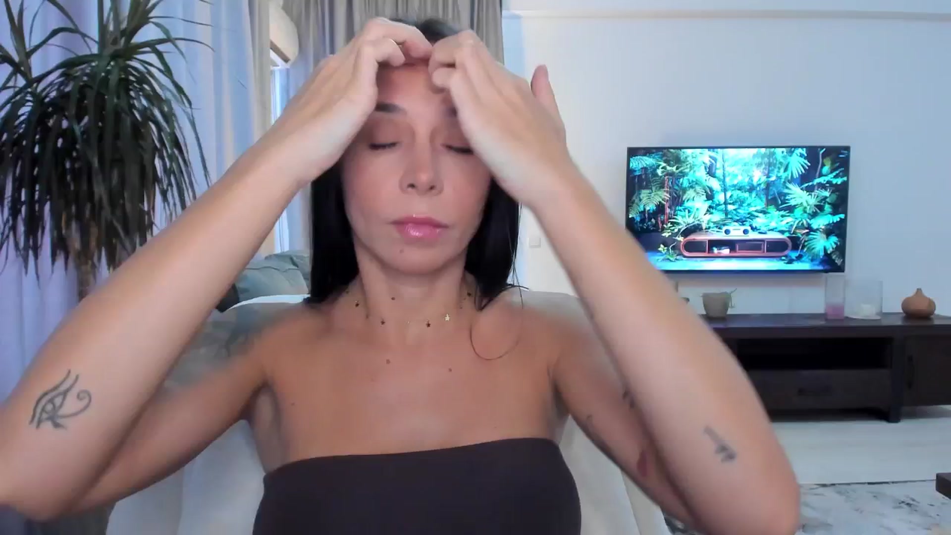 Gallery image thumbnail from beatricebae's myfreecams stream on, 08/11/2025, 16:01 image 2 of 20