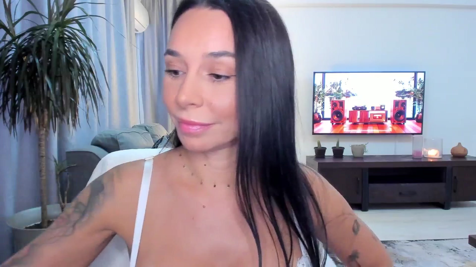 Gallery image thumbnail from beatricebae's myfreecams stream on, 08/11/2025, 16:01 image 20 of 20