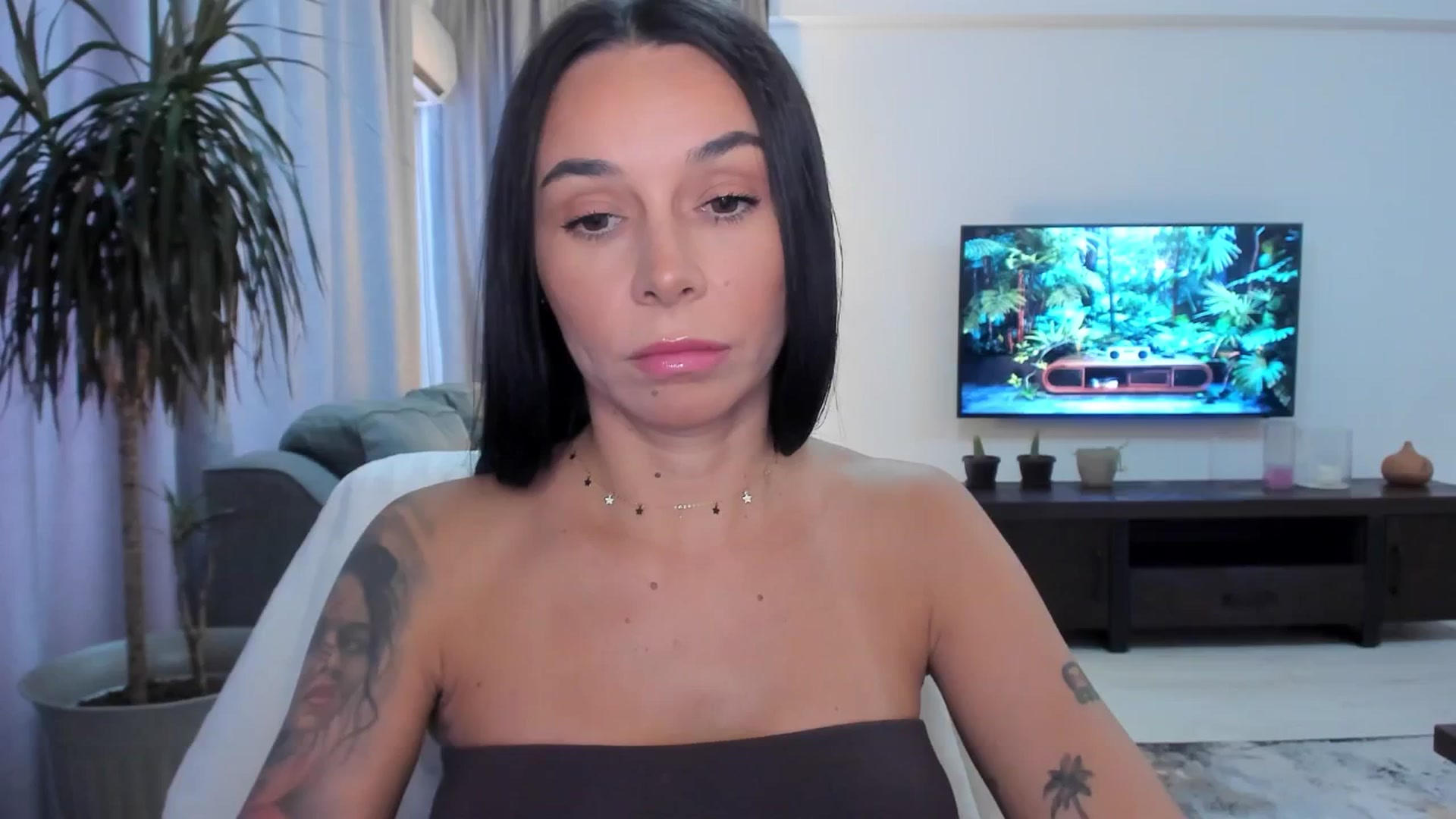 Gallery image thumbnail from beatricebae's myfreecams stream on, 08/11/2025, 16:01 image 3 of 20